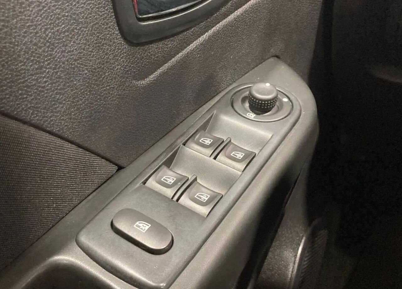 Renault Kaptur, I 1.6 MT (114 л.с.)