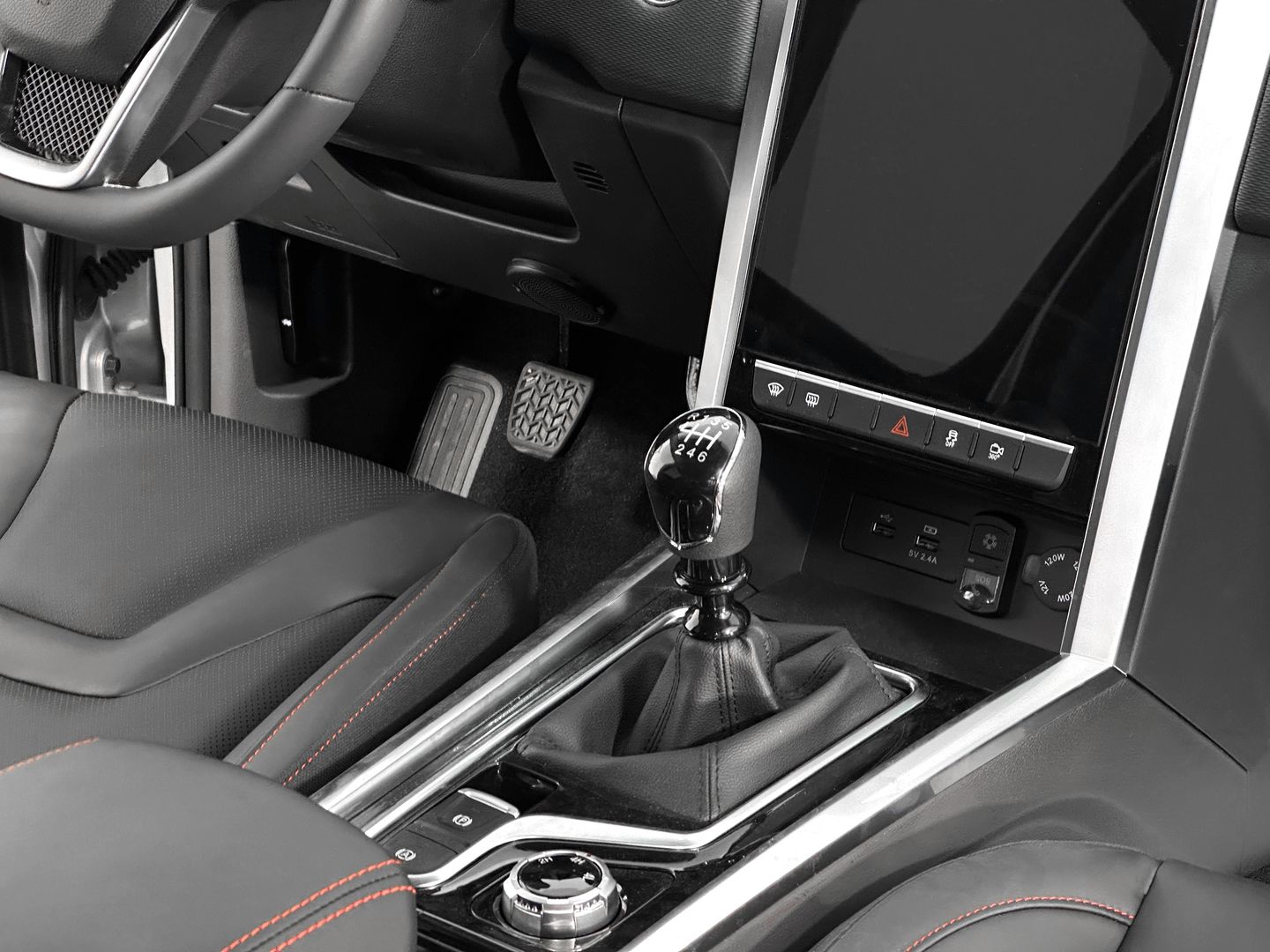 JAC T8 Pro 2.4 MT (211 л.с.) 4WD