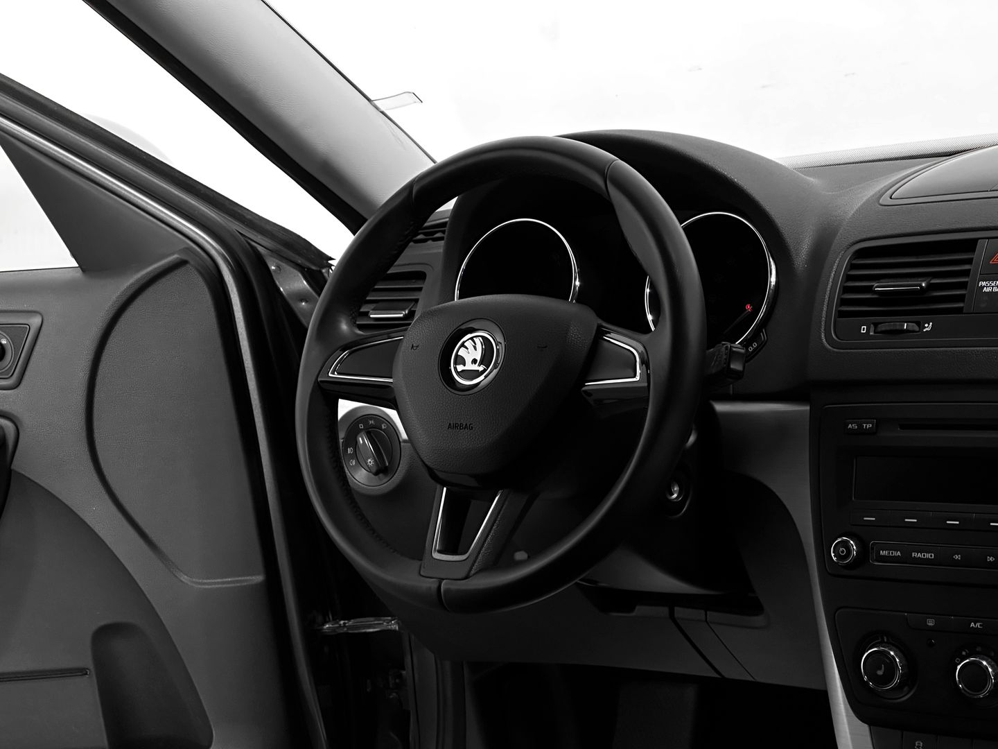 Skoda Yeti, I 1.4 AMT (122 л.с.)