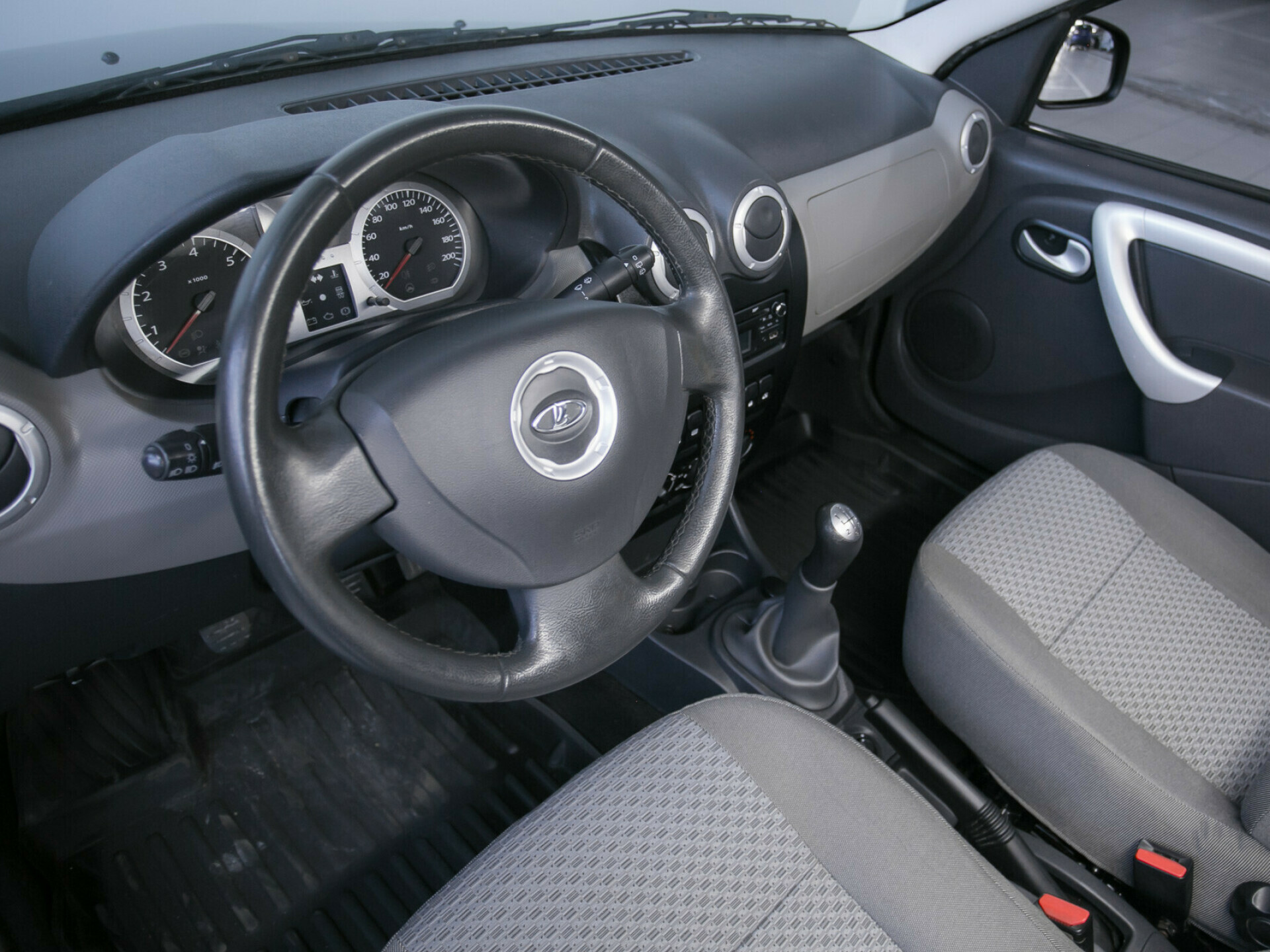 LADA (ВАЗ) Largus, I 1.6 MT (102 л.с.)