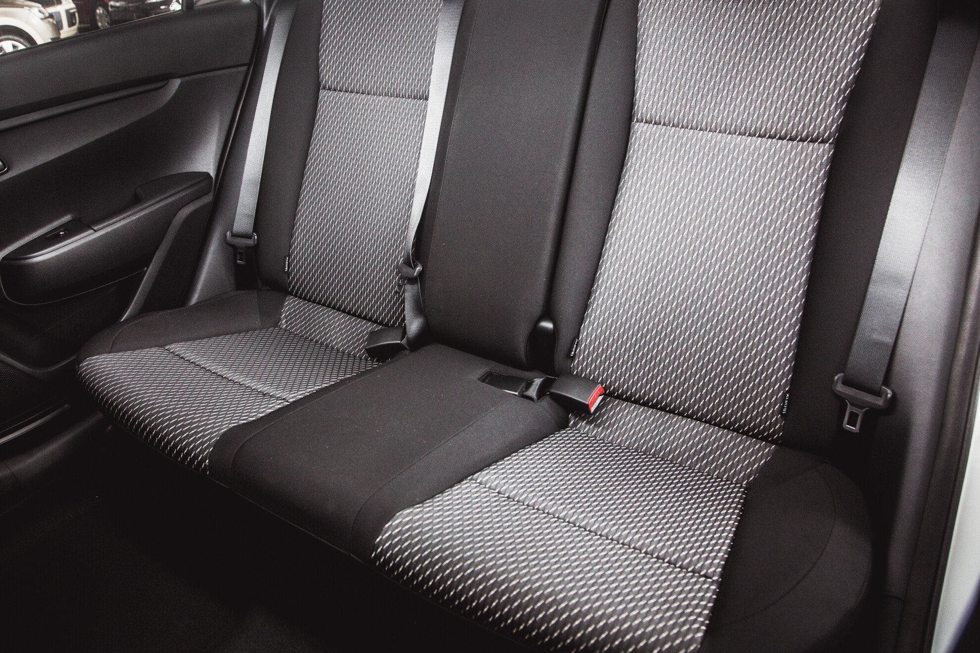 Kia Rio, IV X-Line 1.4 AT (100 л.с.)