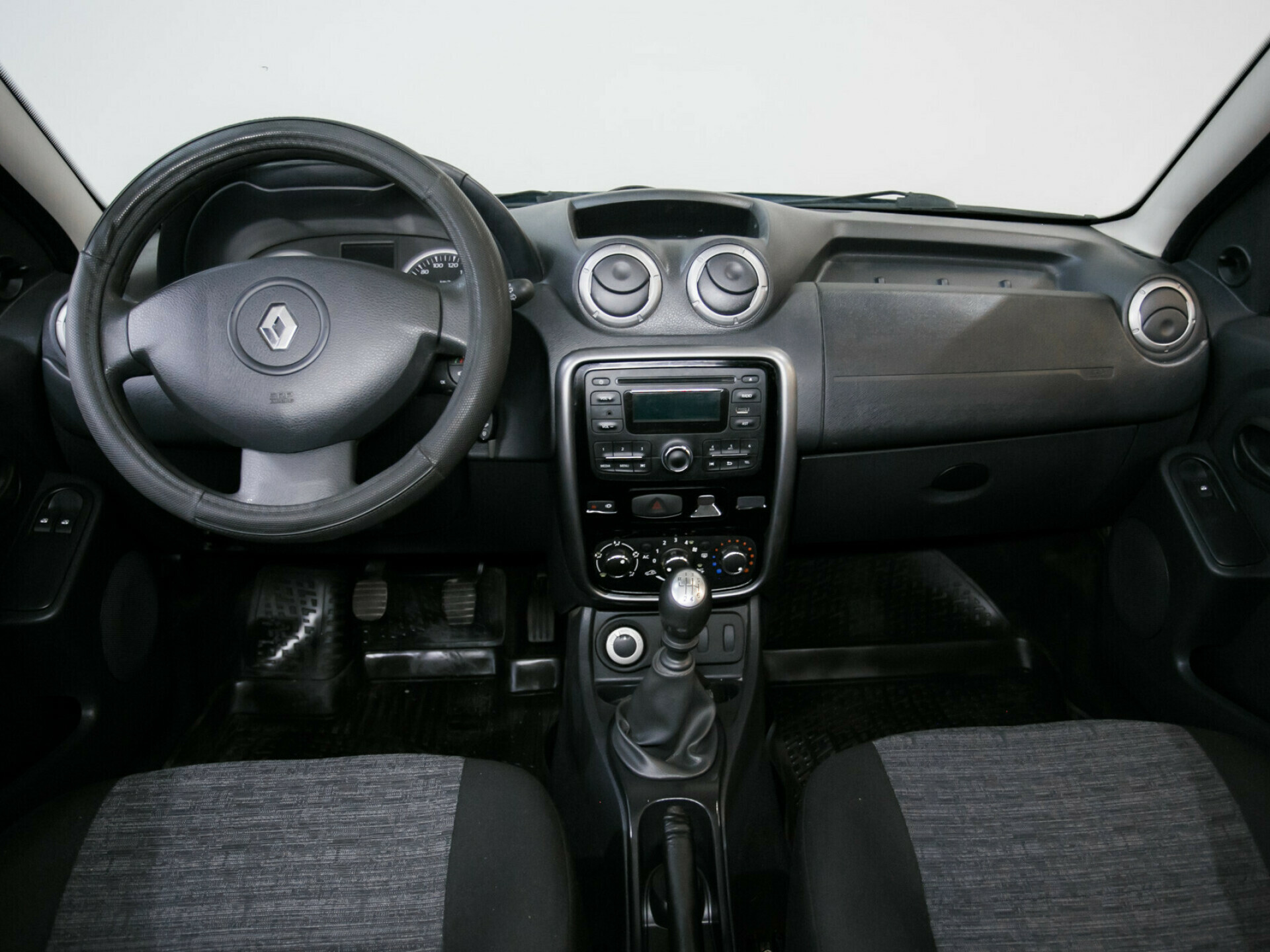 Renault Duster, I 2.0 MT (135 л.с.) 4WD