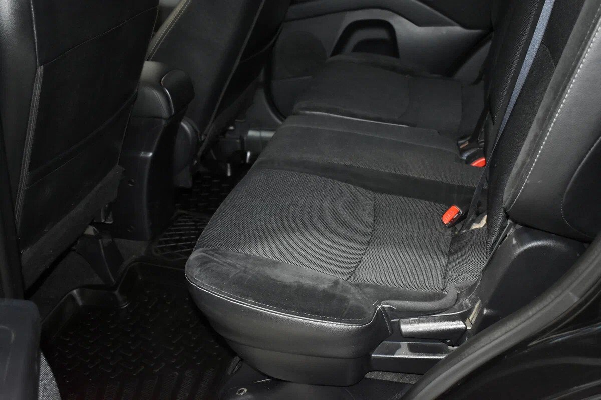 Citroen C-Crosser 2.0 CVT (147 л.с.) 4WD