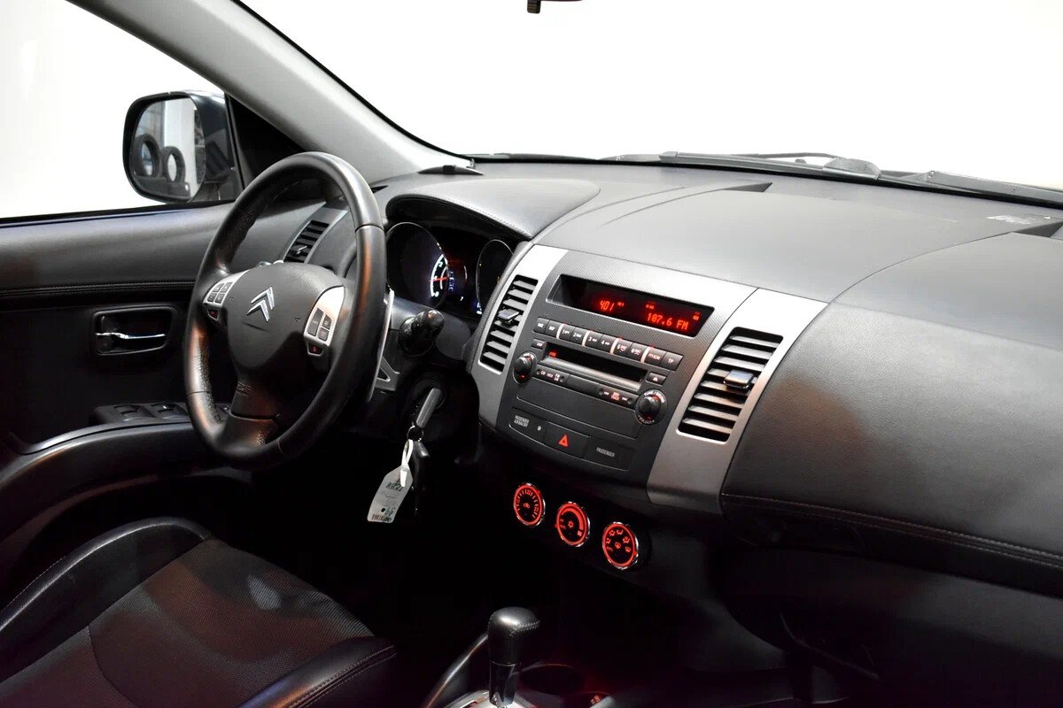 Citroen C-Crosser 2.0 CVT (147 л.с.) 4WD