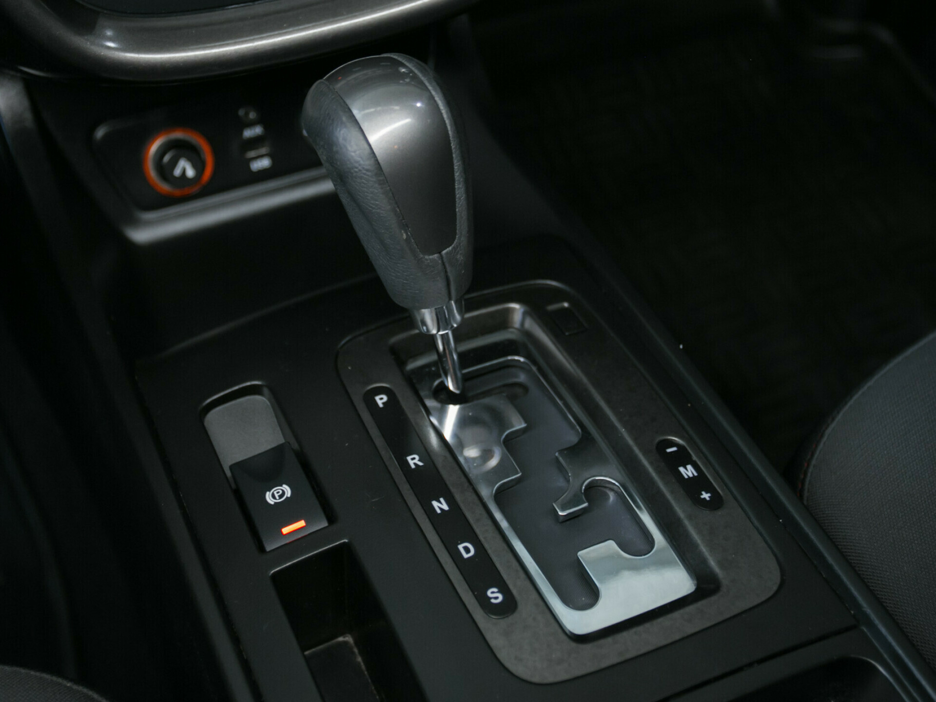 FAW Besturn X80, I 2.0 AT (142 л.с.)