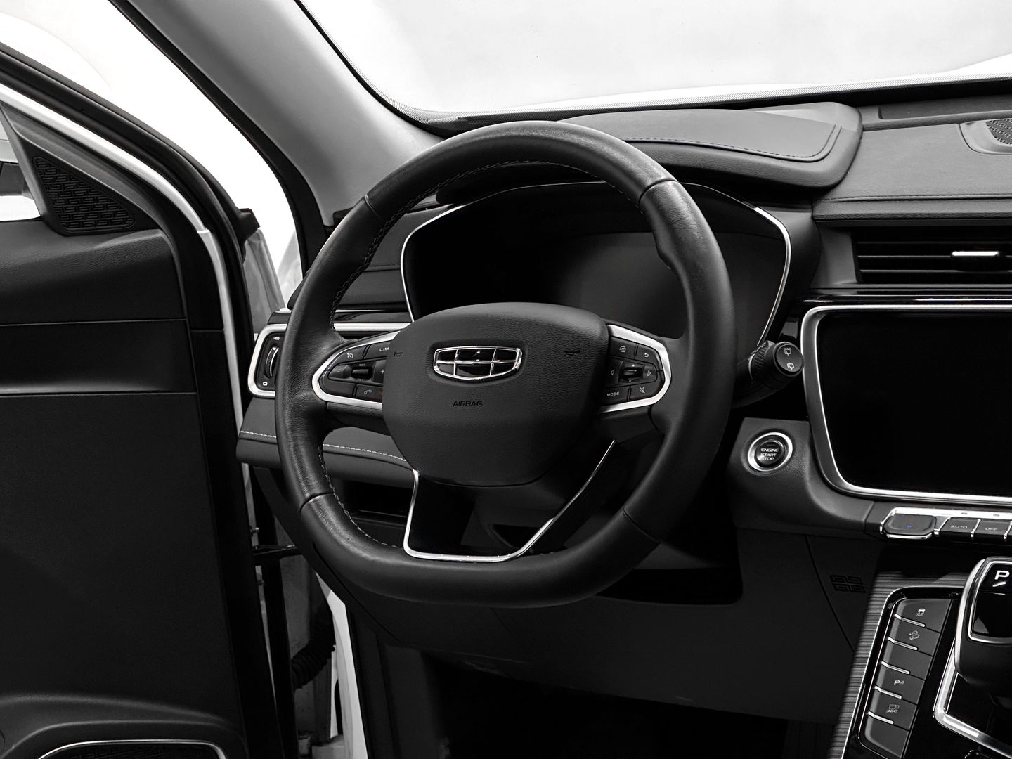 Geely Atlas Pro 1.5 AT (177 л.с.)