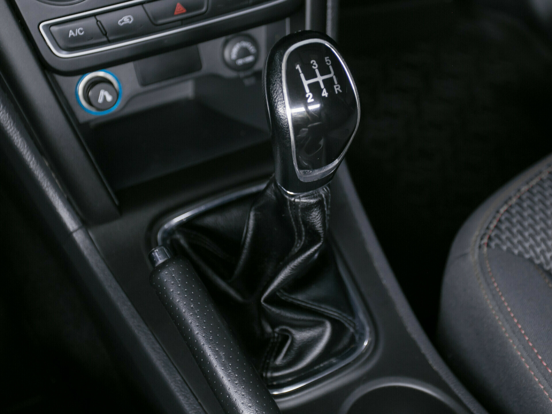 Chery Tiggo 3, I 1.6 MT (126 л.с.)