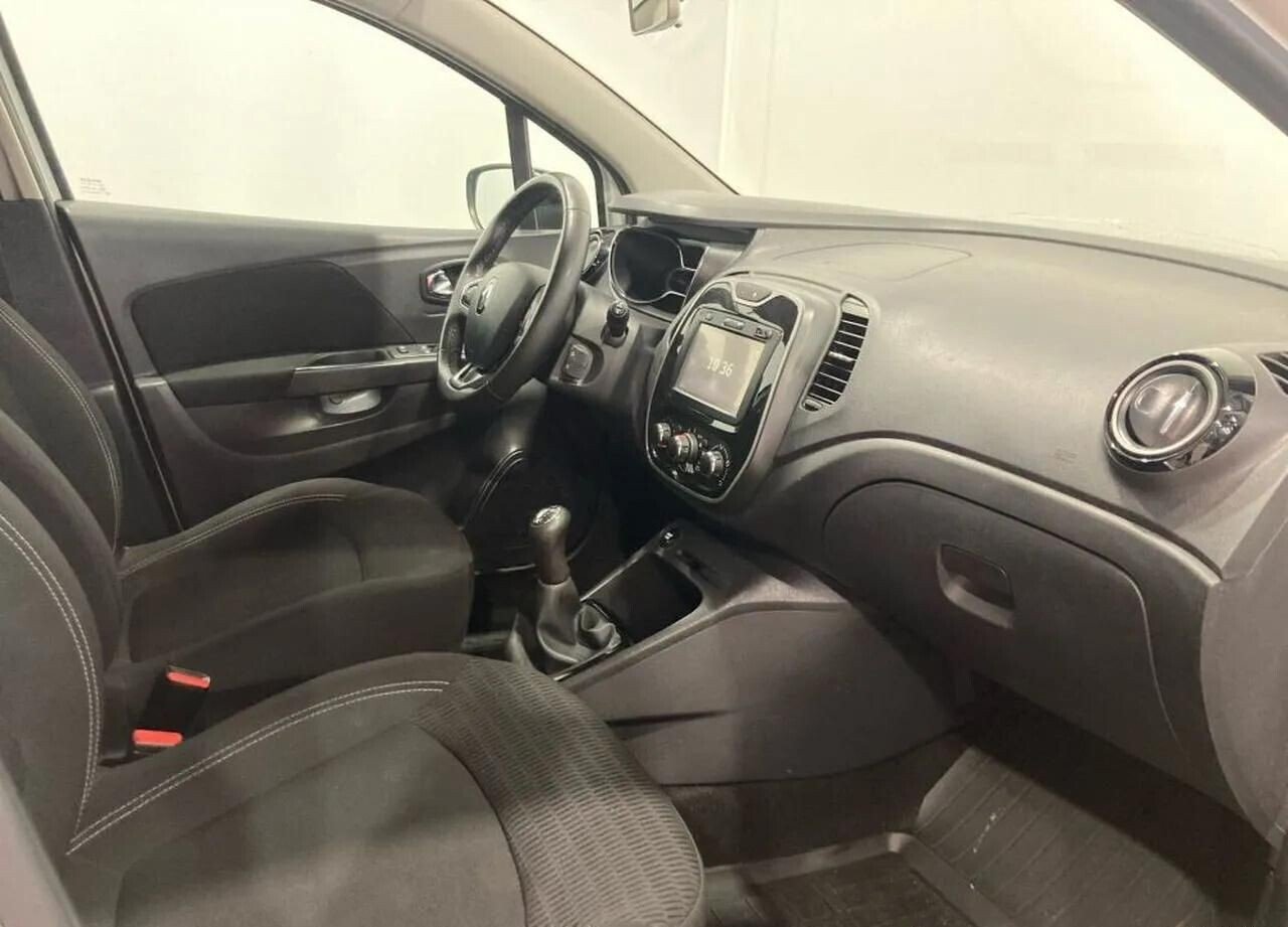 Renault Kaptur, I 1.6 MT (114 л.с.)