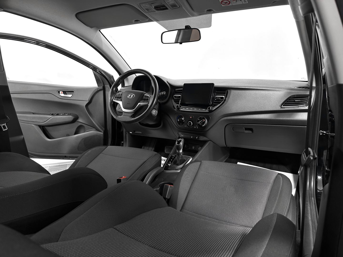 Hyundai Solaris, II Рестайлинг 1.6 AT (123 л.с.)