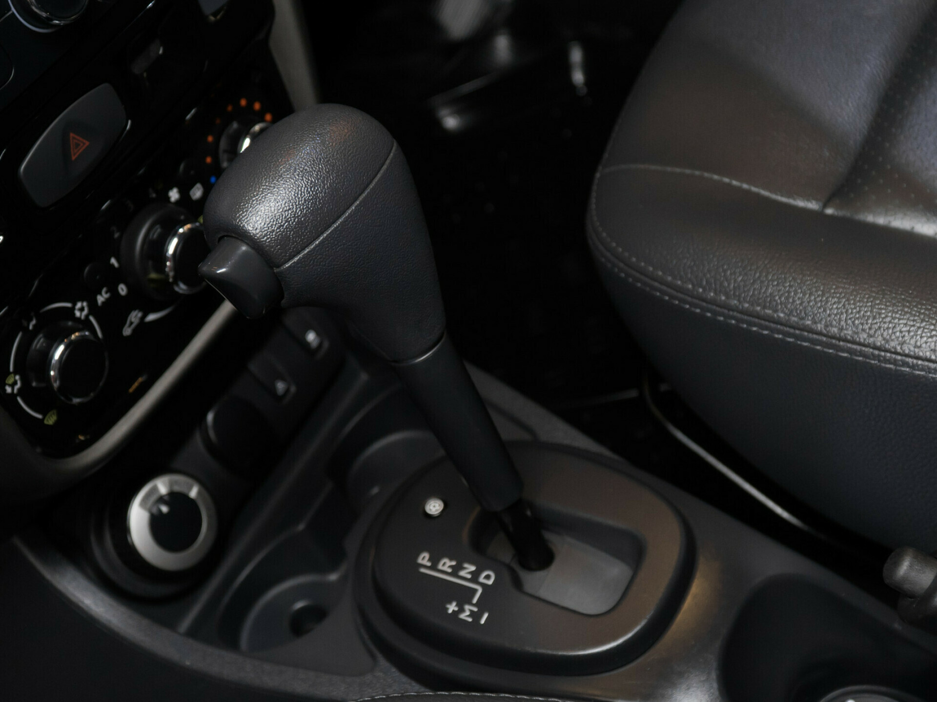 Renault Duster, I 2.0 AT (135 л.с.) 4WD