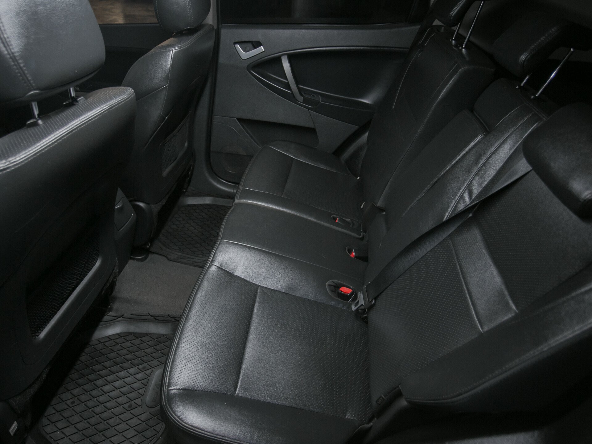 Geely Emgrand X7, I 2.4 AT (148 л.с.)