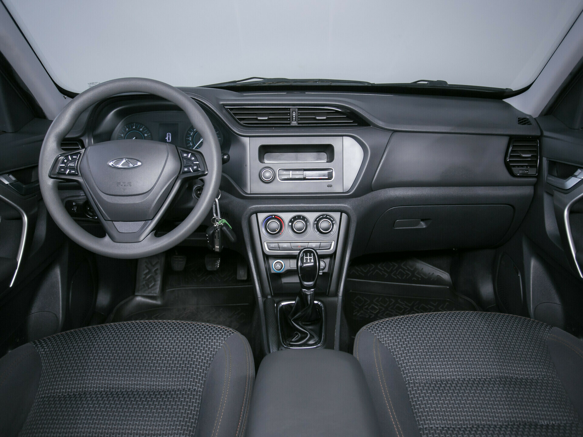 Chery Tiggo 3, I 1.6 MT (126 л.с.)