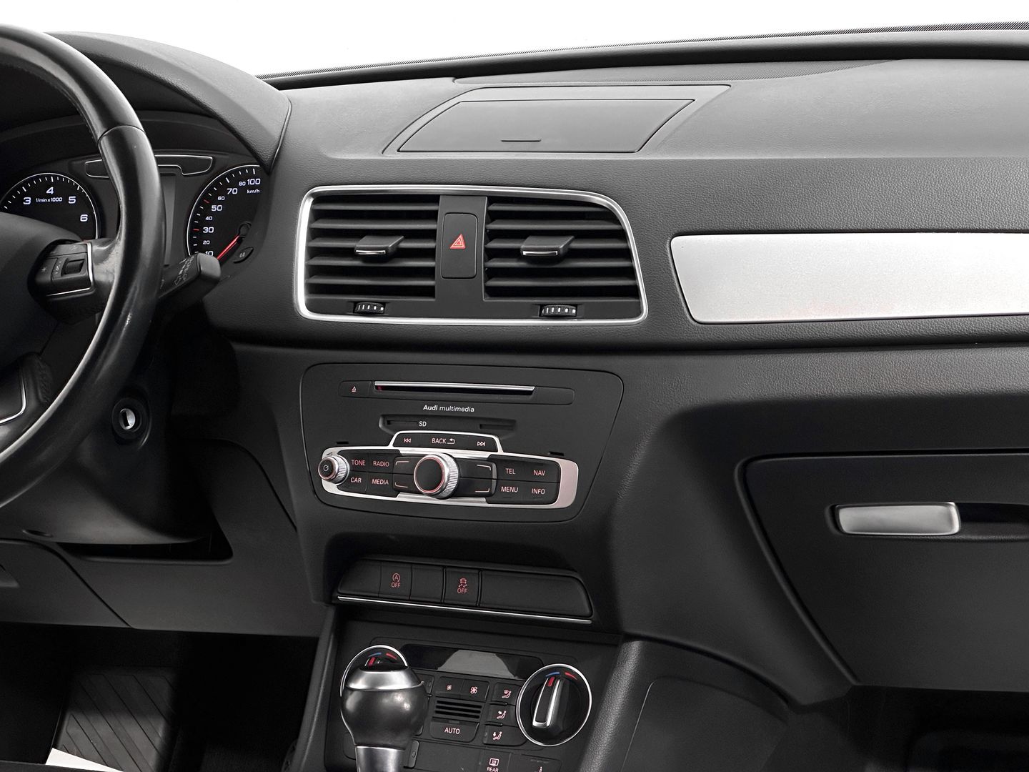 Audi Q3, I (8U) Рестайлинг 1.4 AMT (150 л.с.)