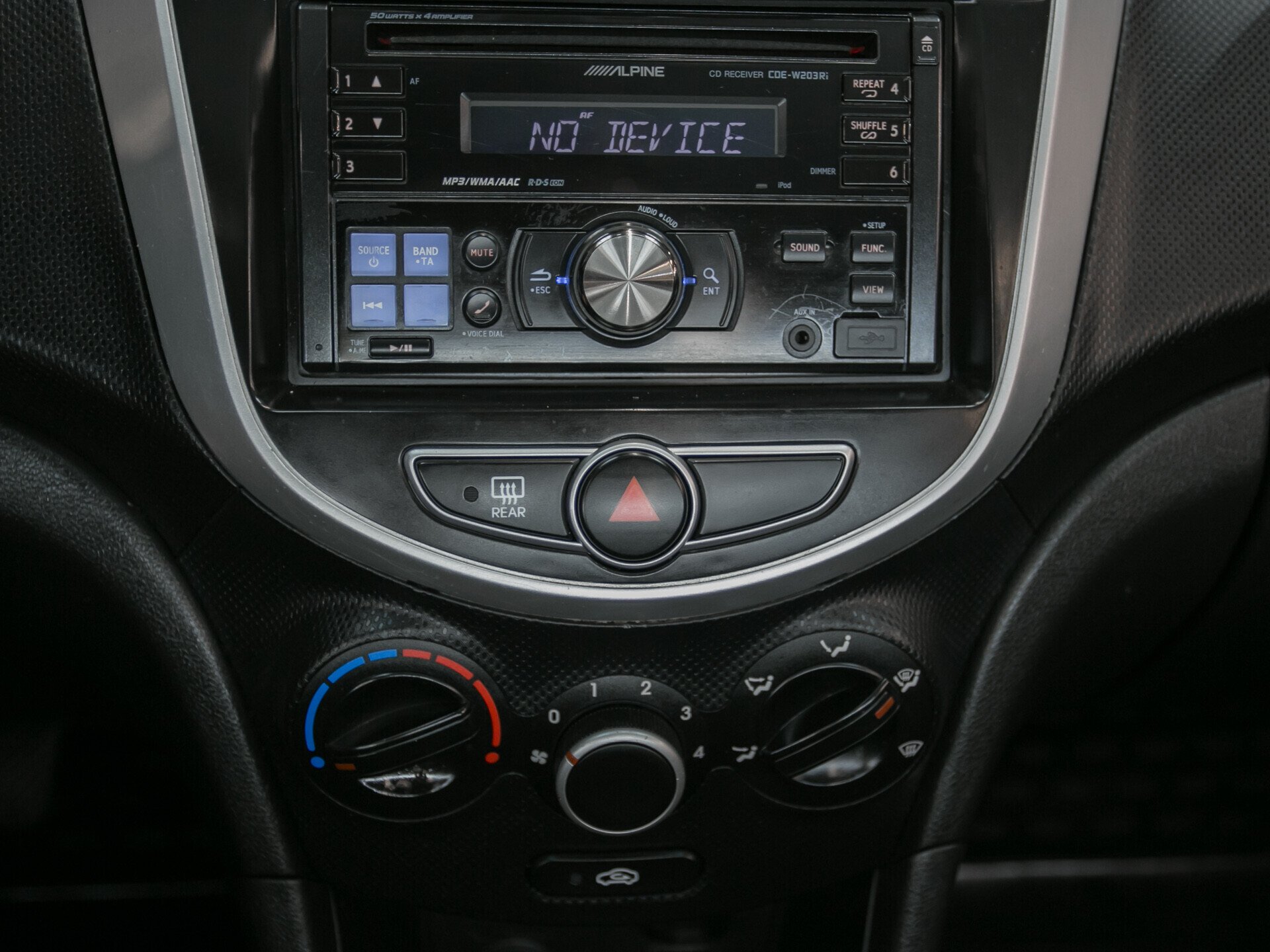 Hyundai Solaris, I 1.4 MT (107 л.с.)