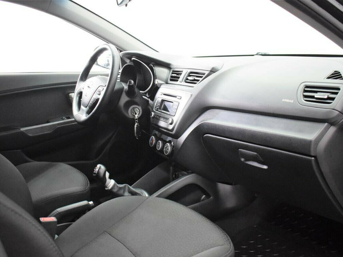 Kia Rio, III Рестайлинг 1.6 MT (123 л.с.)