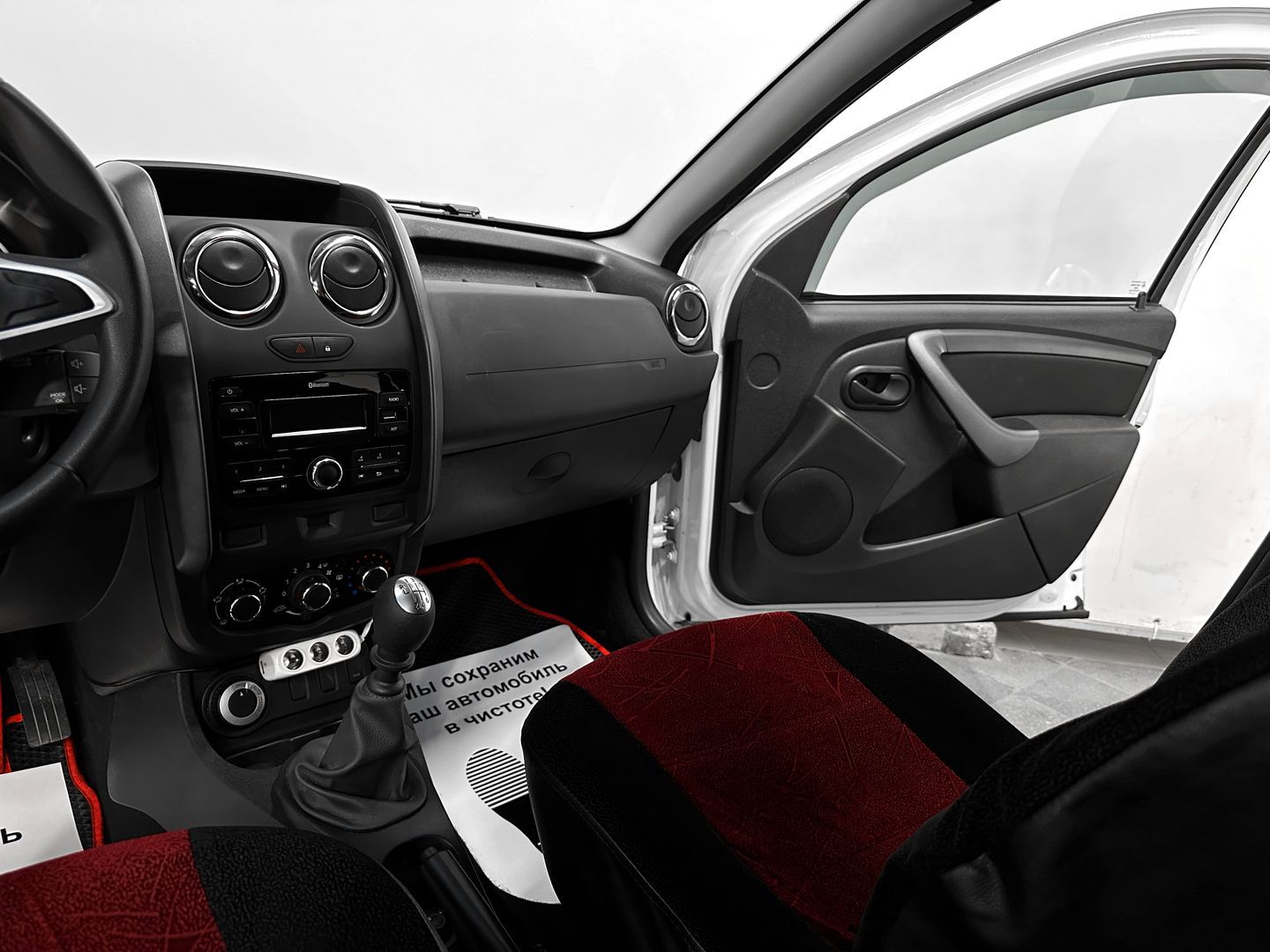 Renault Duster, I Рестайлинг 1.6 MT (114 л.с.) 4WD