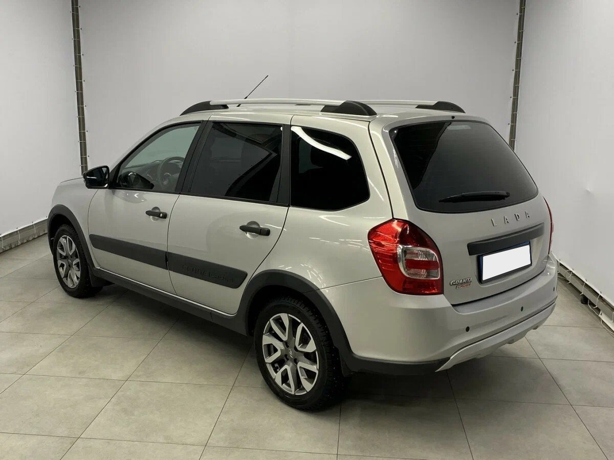 LADA (ВАЗ) Granta, I Рестайлинг Cross 1.6 AMT (106 л.с.)