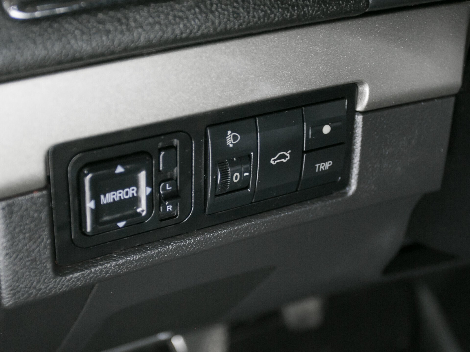 Geely Emgrand X7, I Рестайлинг 2.0 MT (140 л.с.)