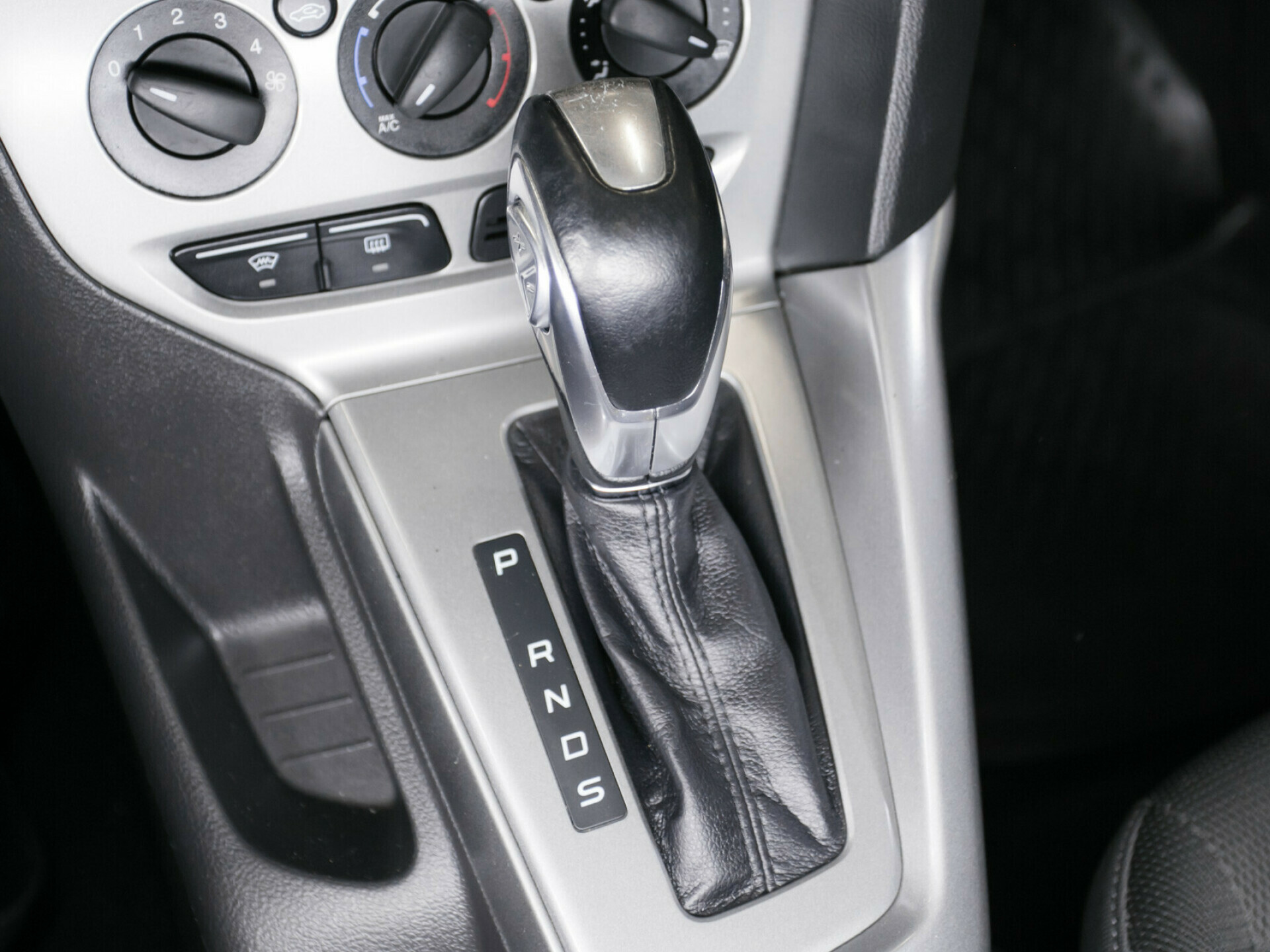 Ford Focus, III 1.6 AMT (125 л.с.)