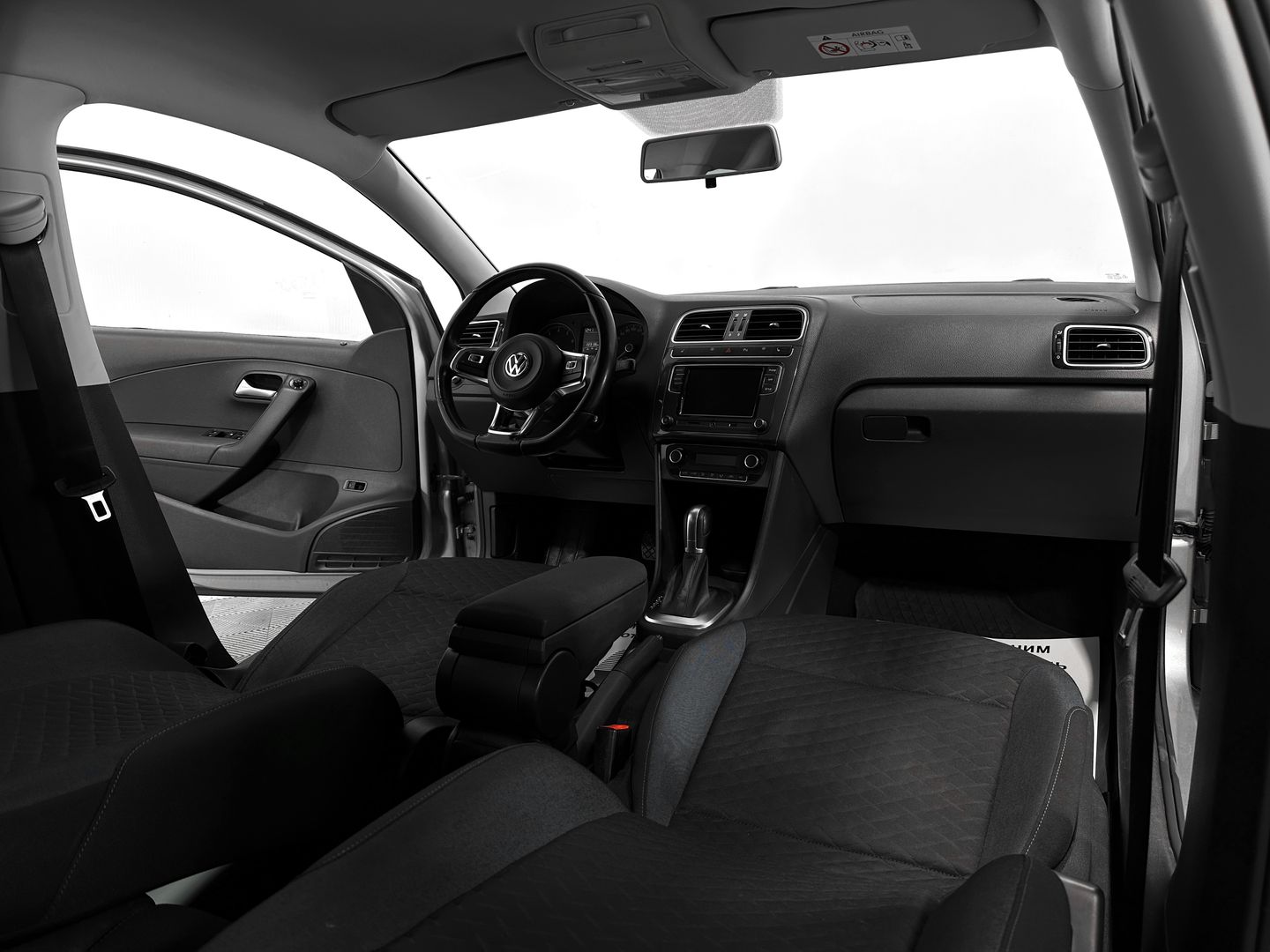 Volkswagen Polo, V Рестайлинг 1.6 AT (110 л.с.)