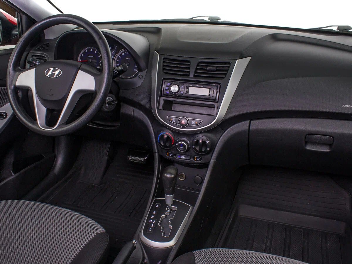 Hyundai Solaris, I 1.6 AT (123 л.с.)