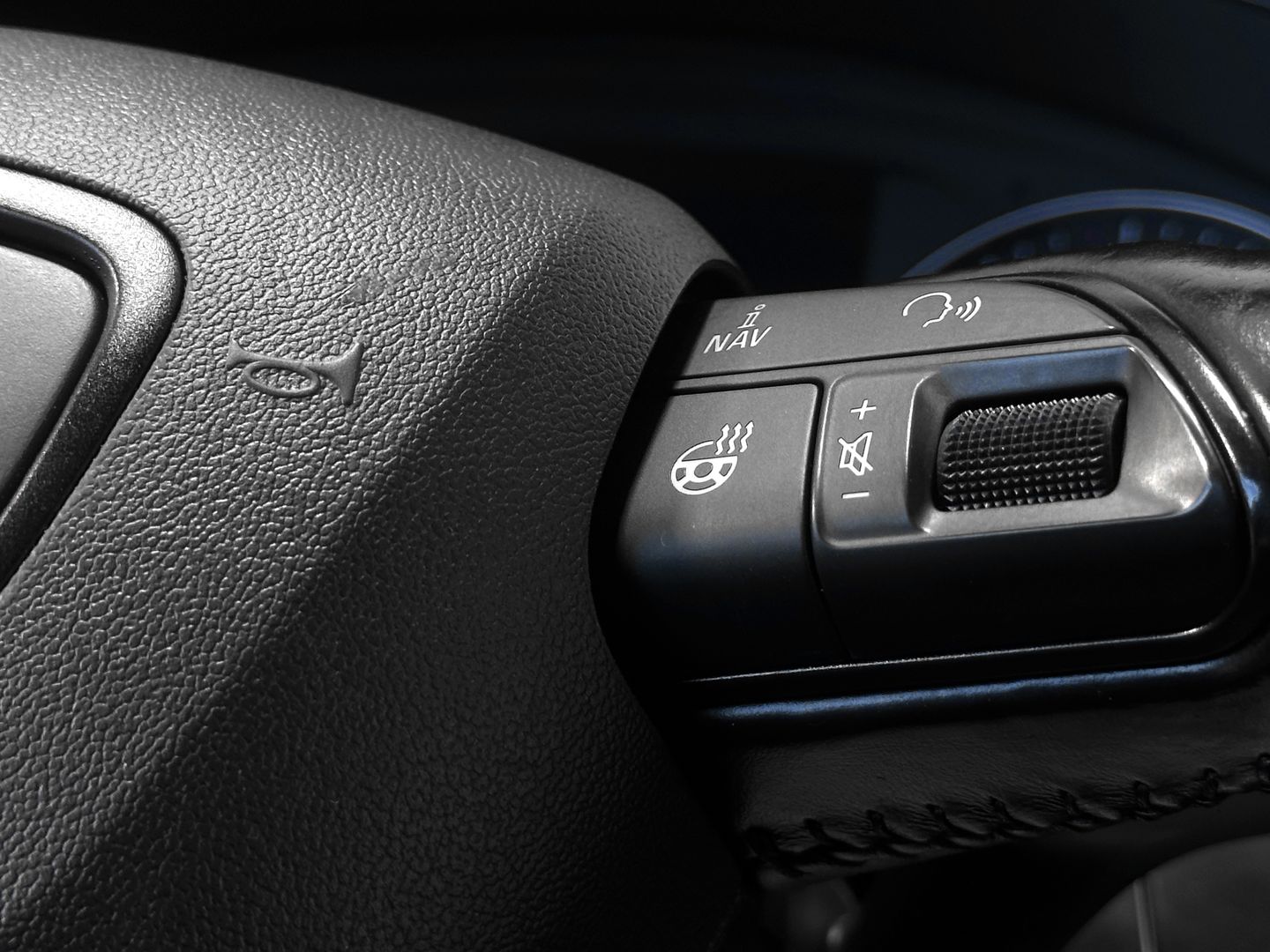 Audi A6, IV (C7) Рестайлинг 1.8 AMT (190 л.с.)