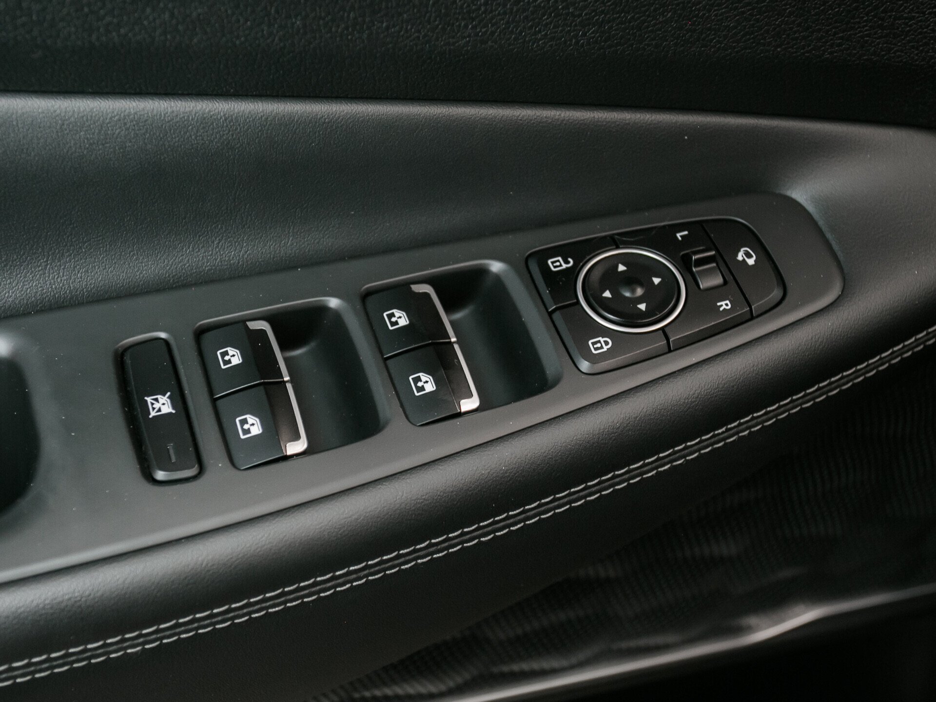 Hyundai Santa Fe, IV 2.2d AT (200 л.с.) 4WD