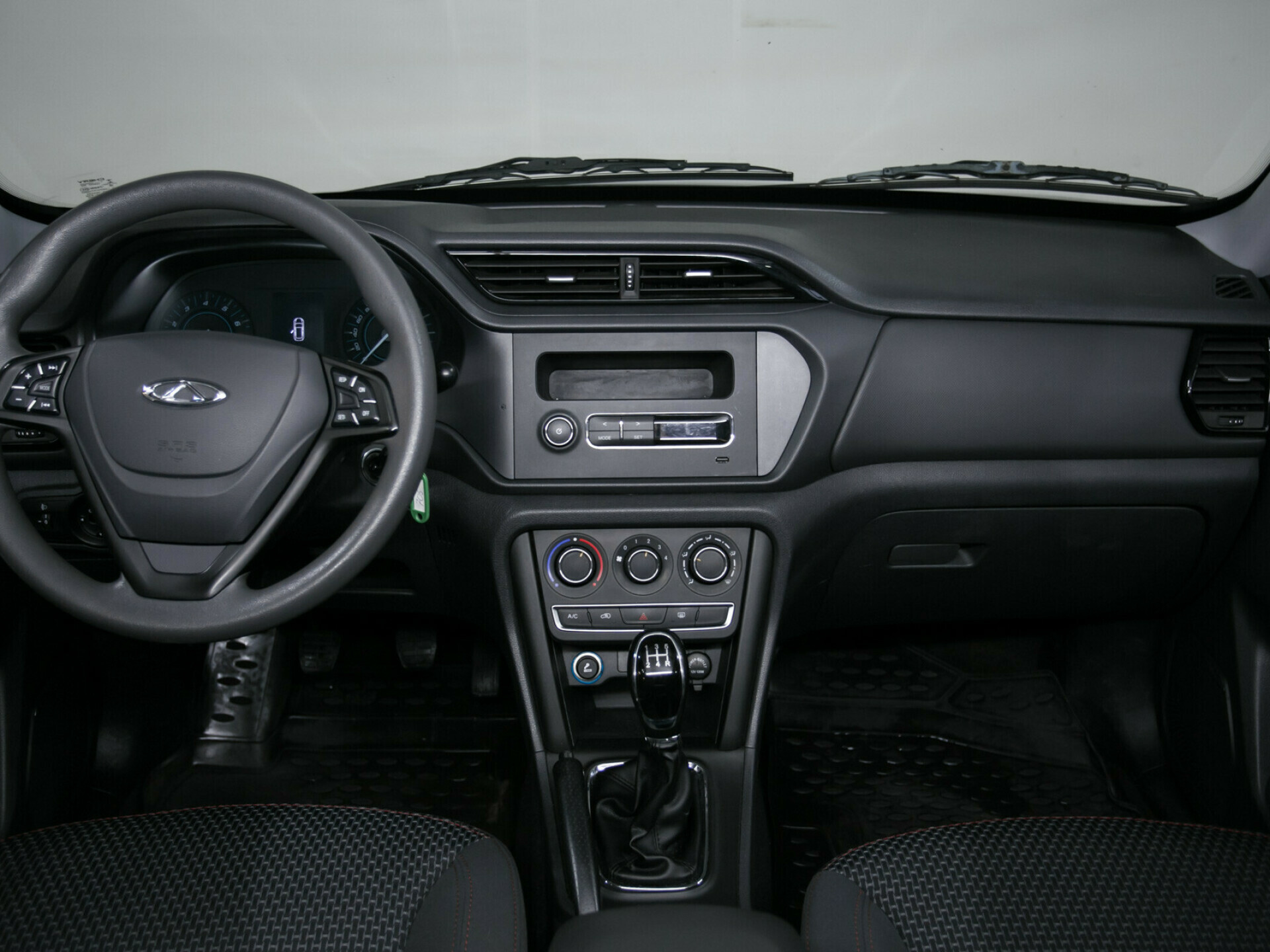 Chery Tiggo 3, I 1.6 MT (126 л.с.)