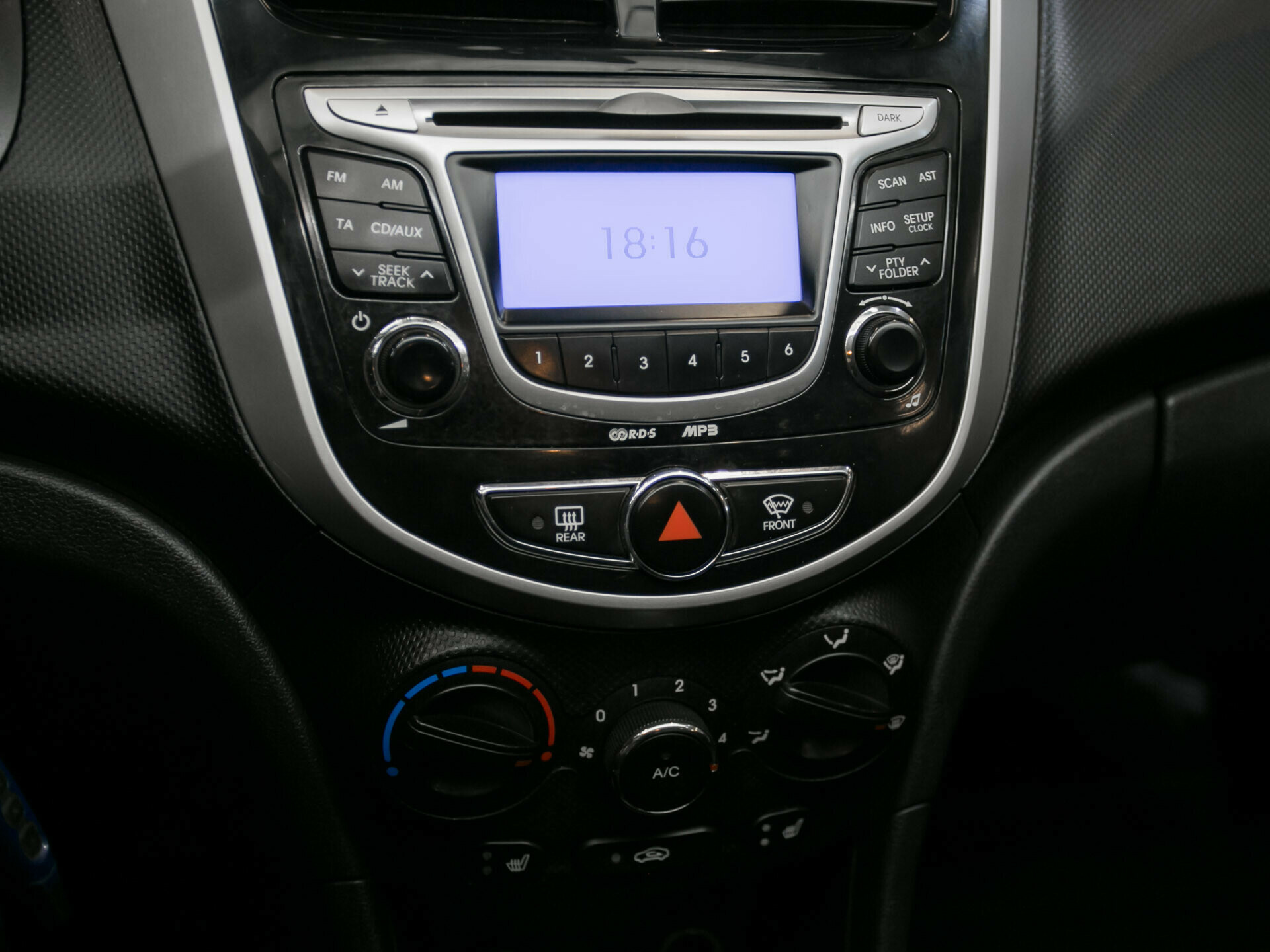 Hyundai Solaris, I 1.6 MT (123 л.с.)