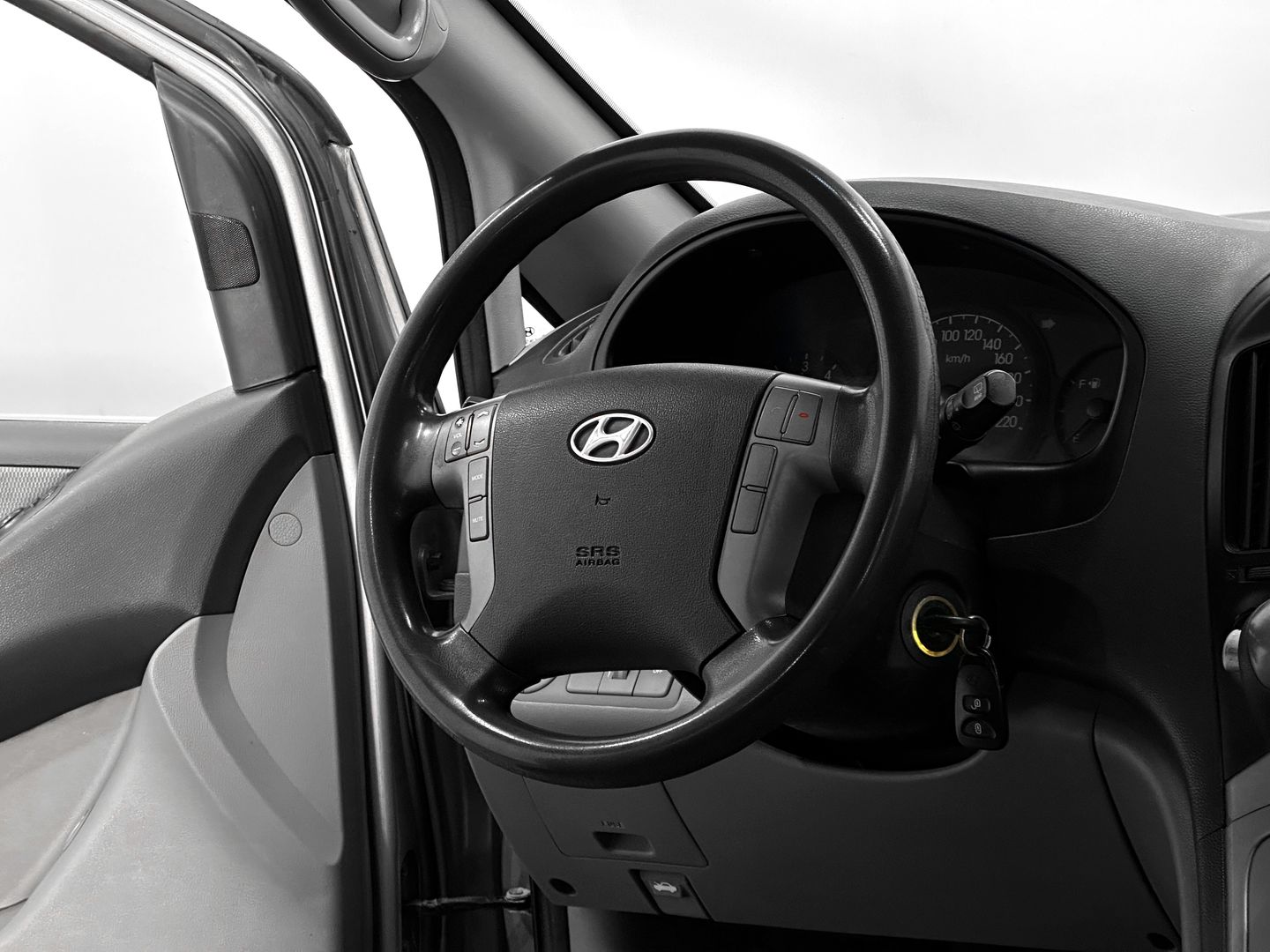 Hyundai Grand Starex, I 2.5d AT (145 л.с.)