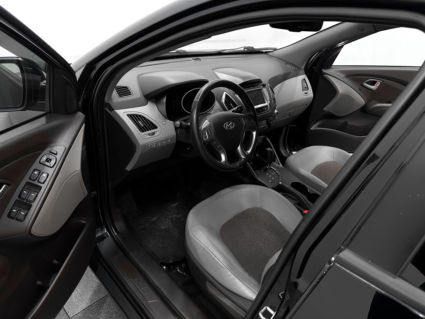 Hyundai ix35, I 2.0d AT (184 л.с.) 4WD