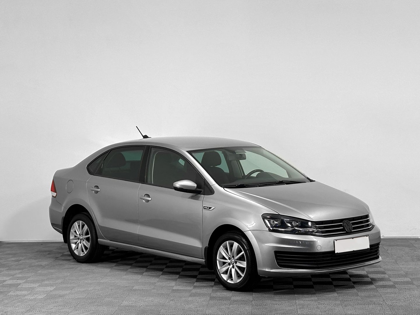 Volkswagen Polo, V Рестайлинг 1.6 AT (110 л.с.)