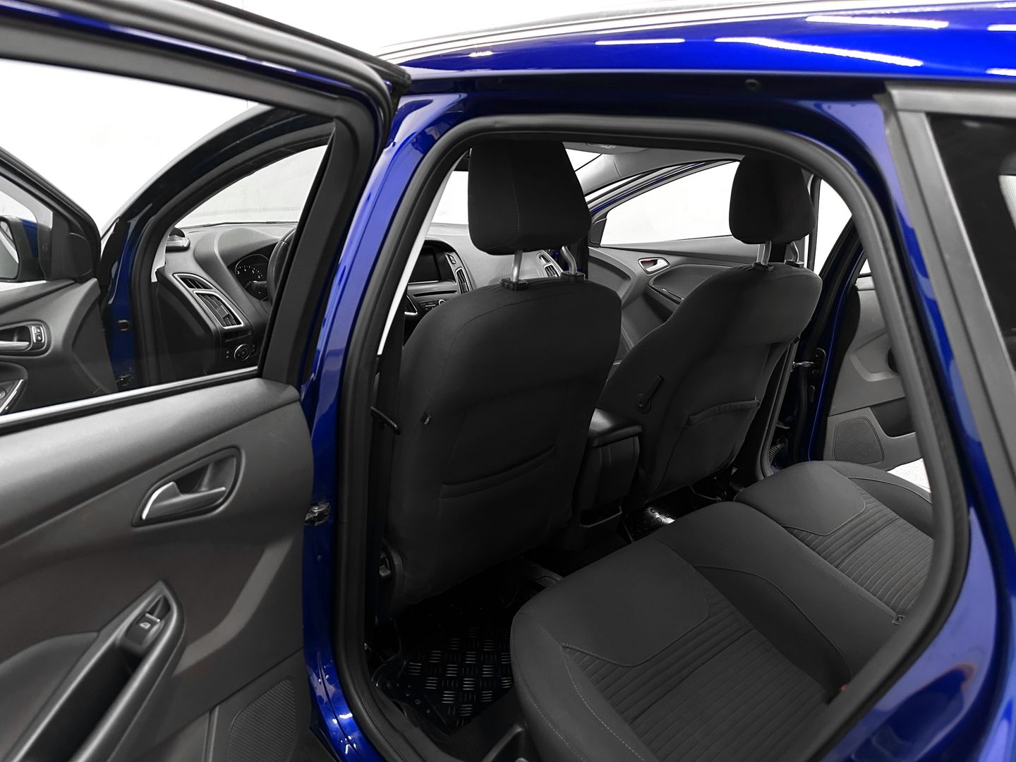 Ford Focus, III Рестайлинг 1.5 AT (150 л.с.)