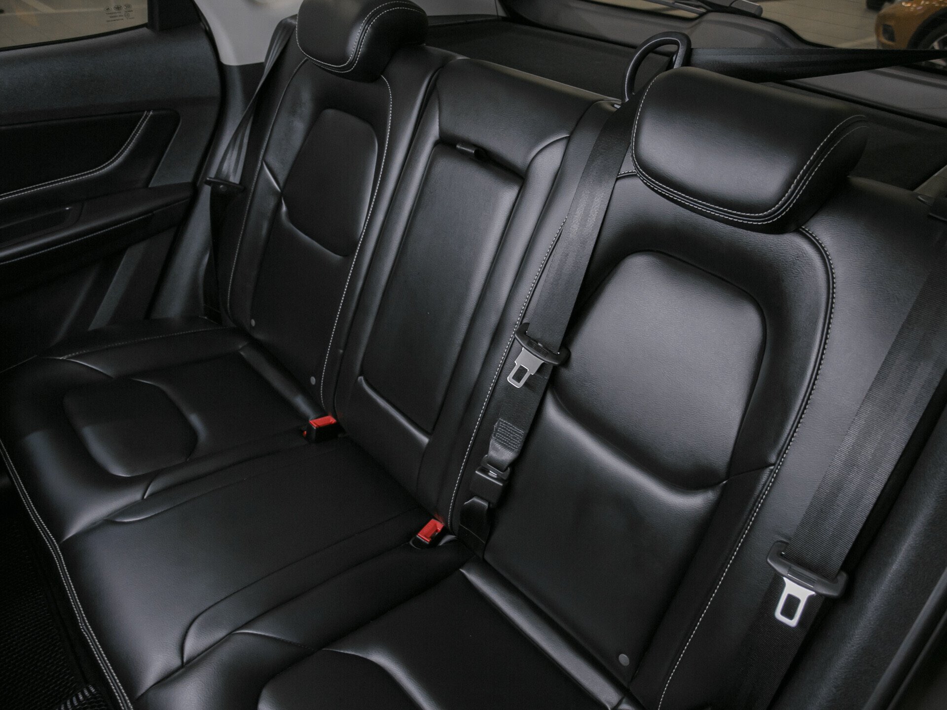 FAW Besturn X40, I 1.6 AT (108 л.с.)