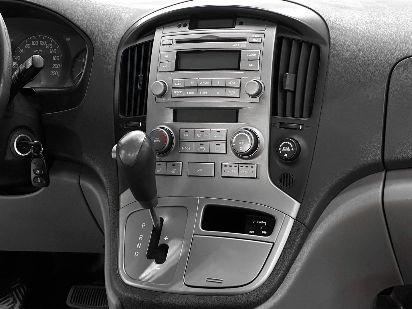 Hyundai Grand Starex, I 2.5d AT (145 л.с.)