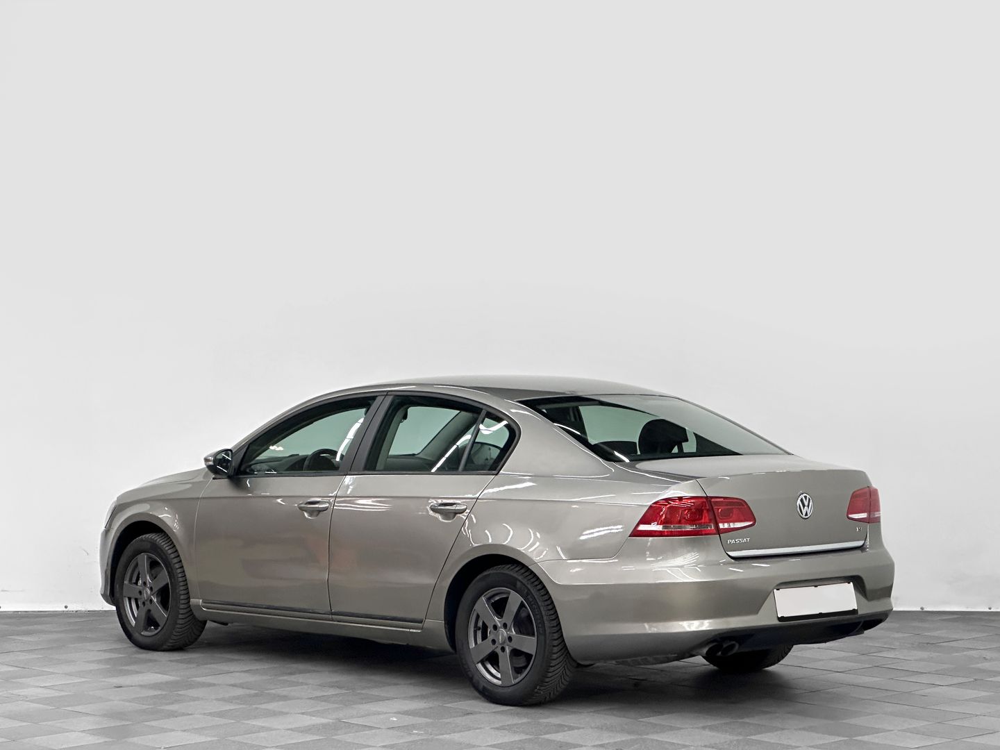 Volkswagen Passat, B7 1.8 AMT (152 л.с.)