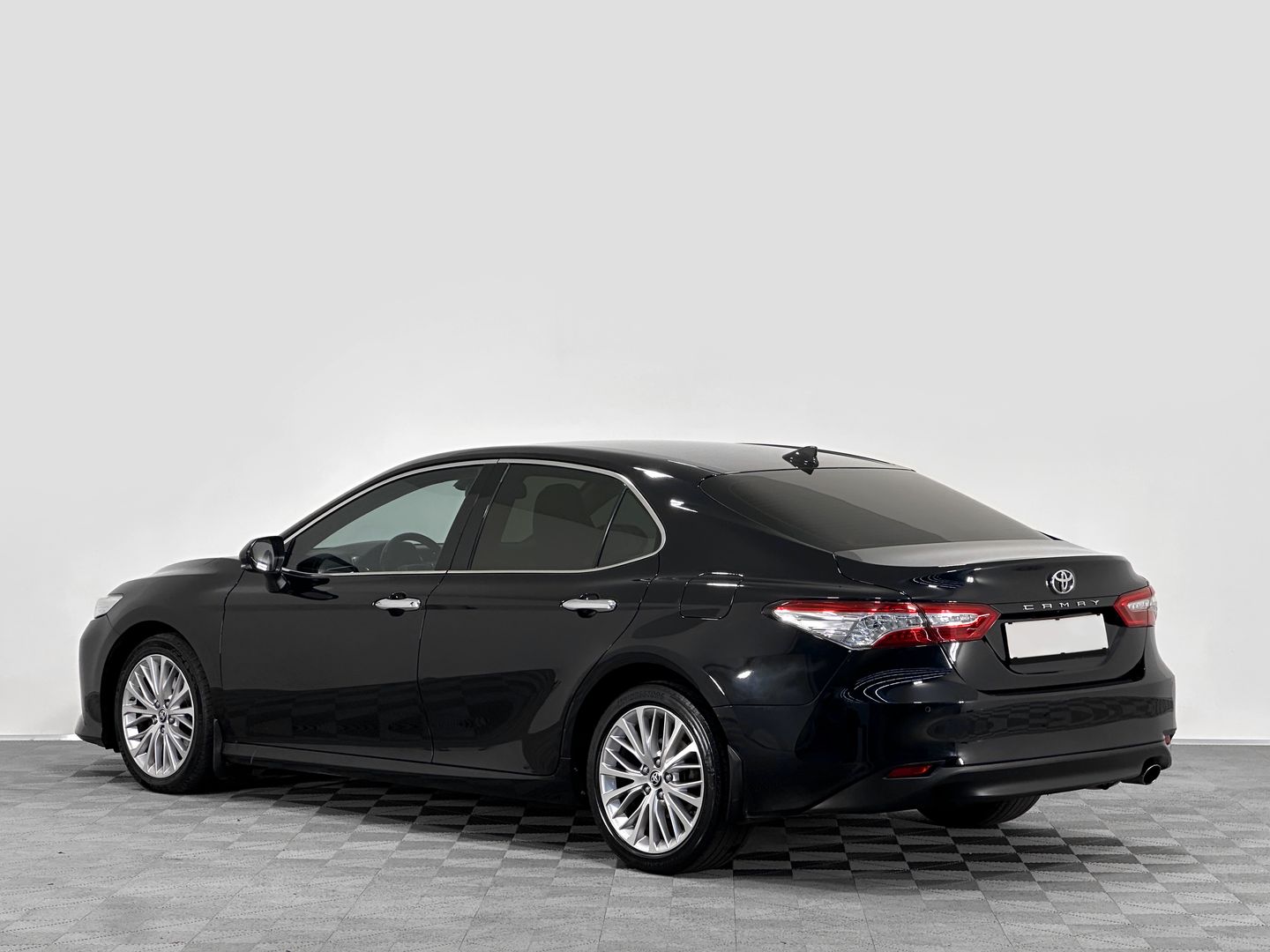 Toyota Camry, VIII (XV70) 2.5 AT (181 л.с.)