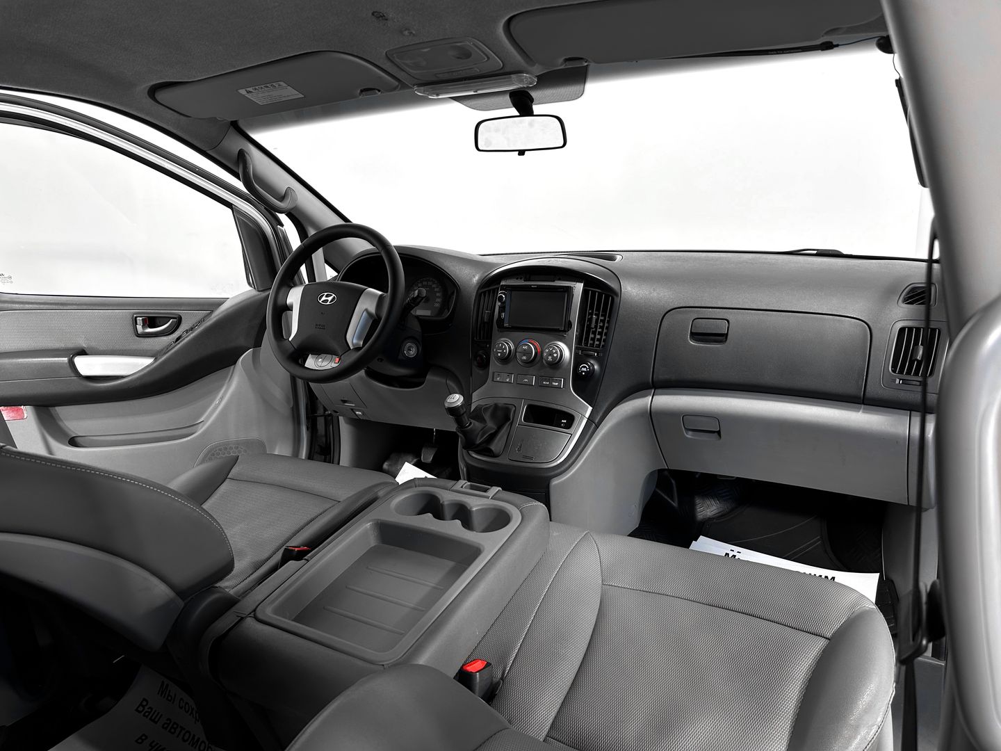 Hyundai Grand Starex, I 2.5d MT (145 л.с.)