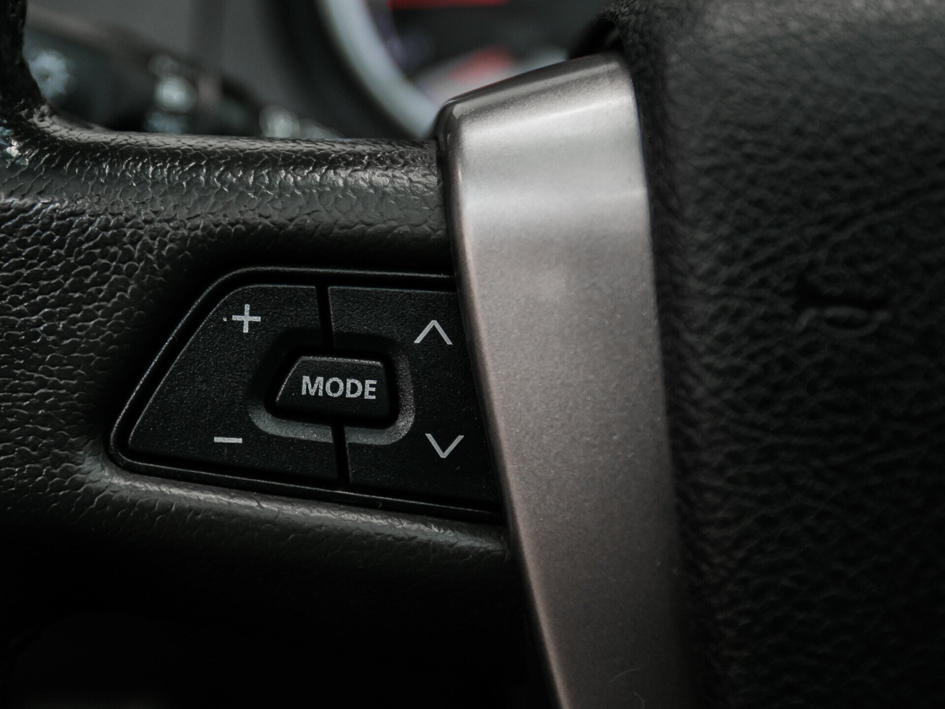 Geely Emgrand X7, I 2.4 AT (148 л.с.)