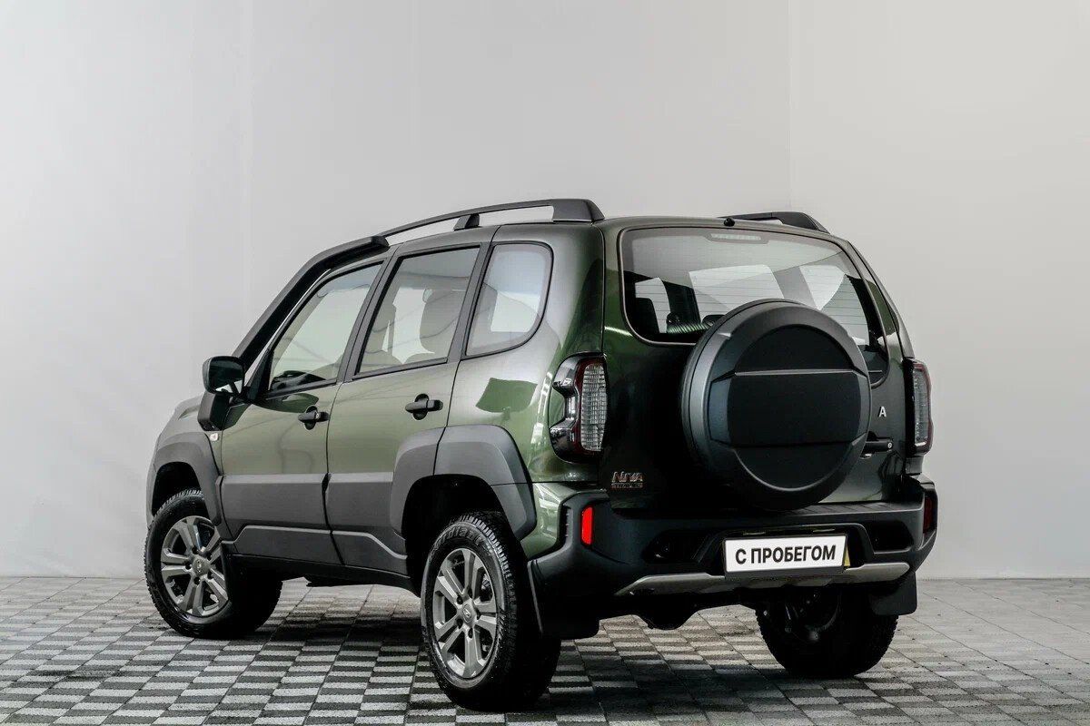 LADA (ВАЗ) Niva, I Рестайлинг (Travel) 1.7 MT (80 л.с.) 4WD