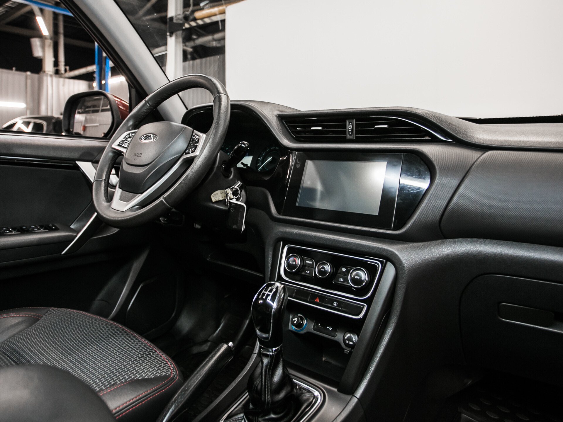 Chery Tiggo 3, I 1.6 MT (126 л.с.)