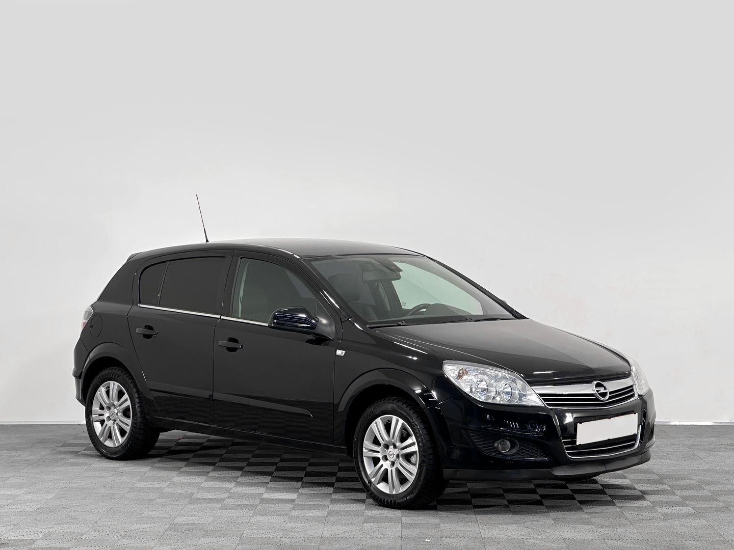 Opel Astra, H Рестайлинг 1.8 MT (140 л.с.)