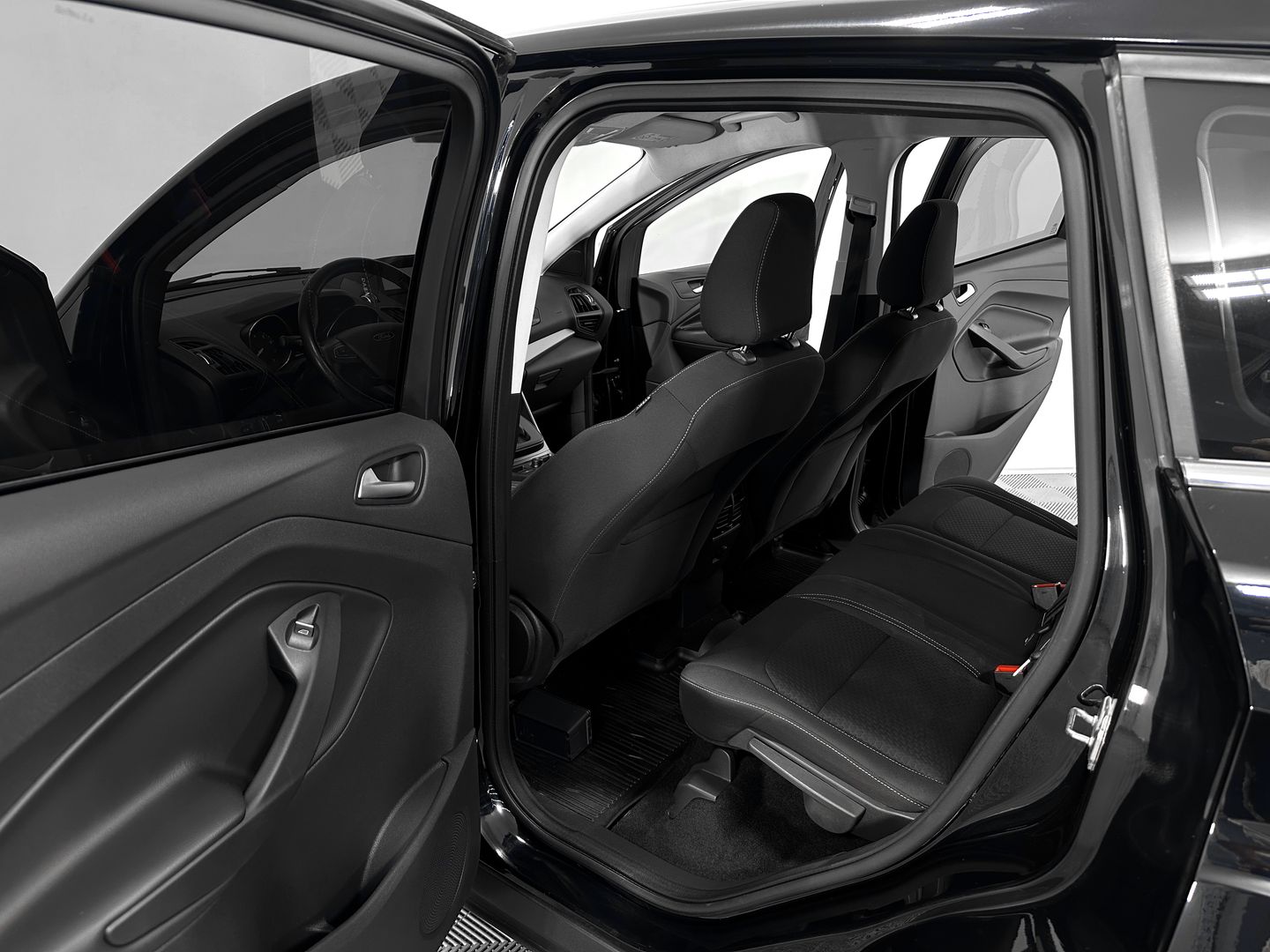 Ford Kuga, II Рестайлинг 2.5 AT (150 л.с.)