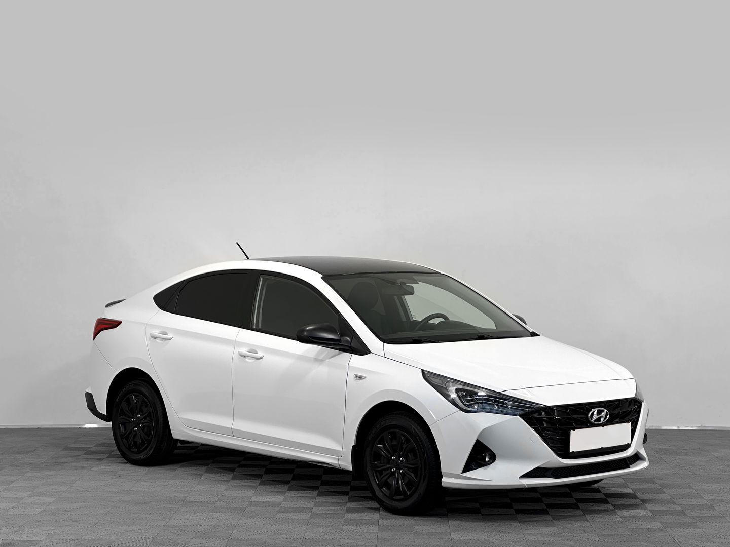 Hyundai Solaris, II Рестайлинг 1.6 AT (123 л.с.)