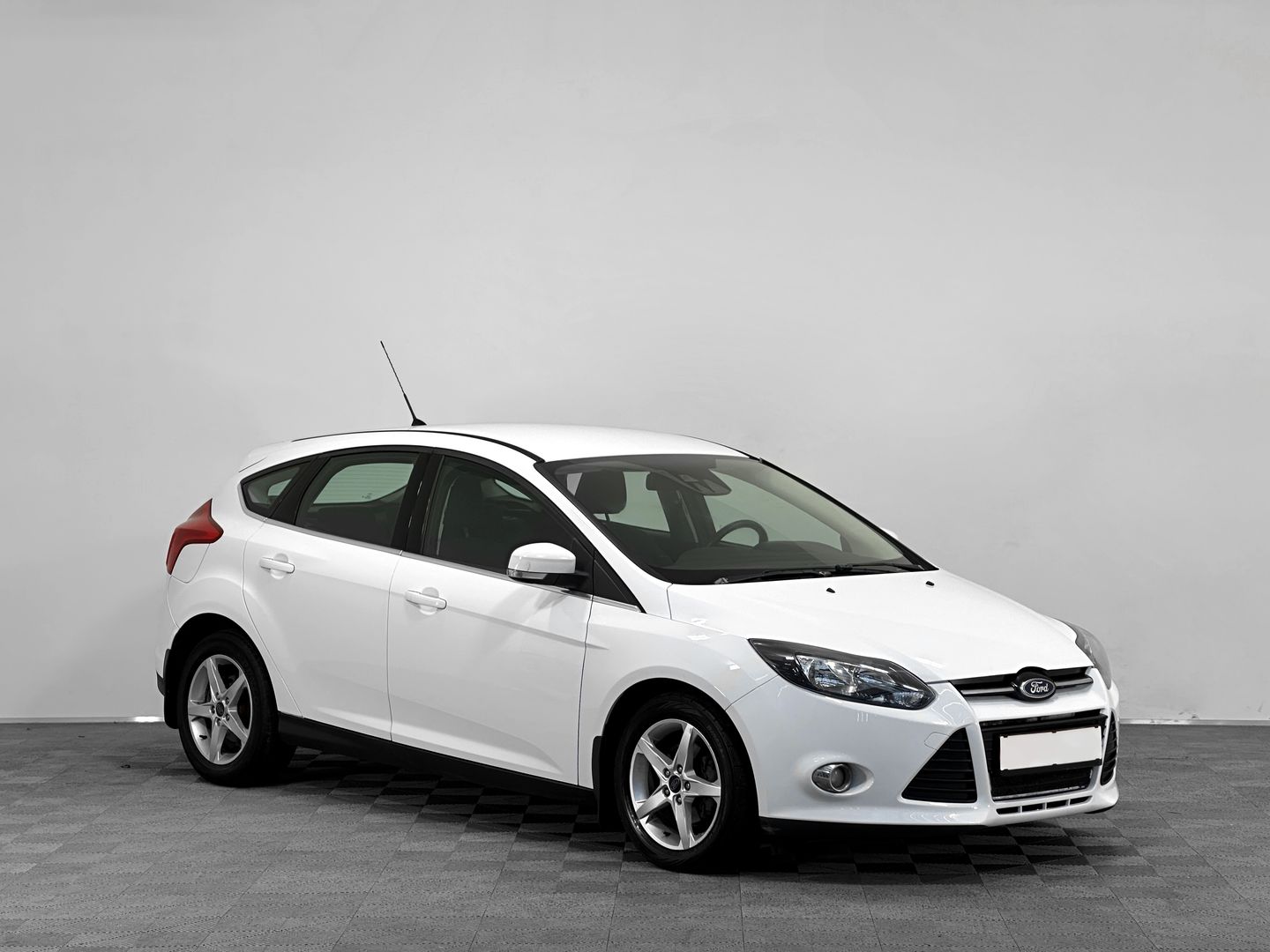Ford Focus, III 1.6 AMT (125 л.с.)