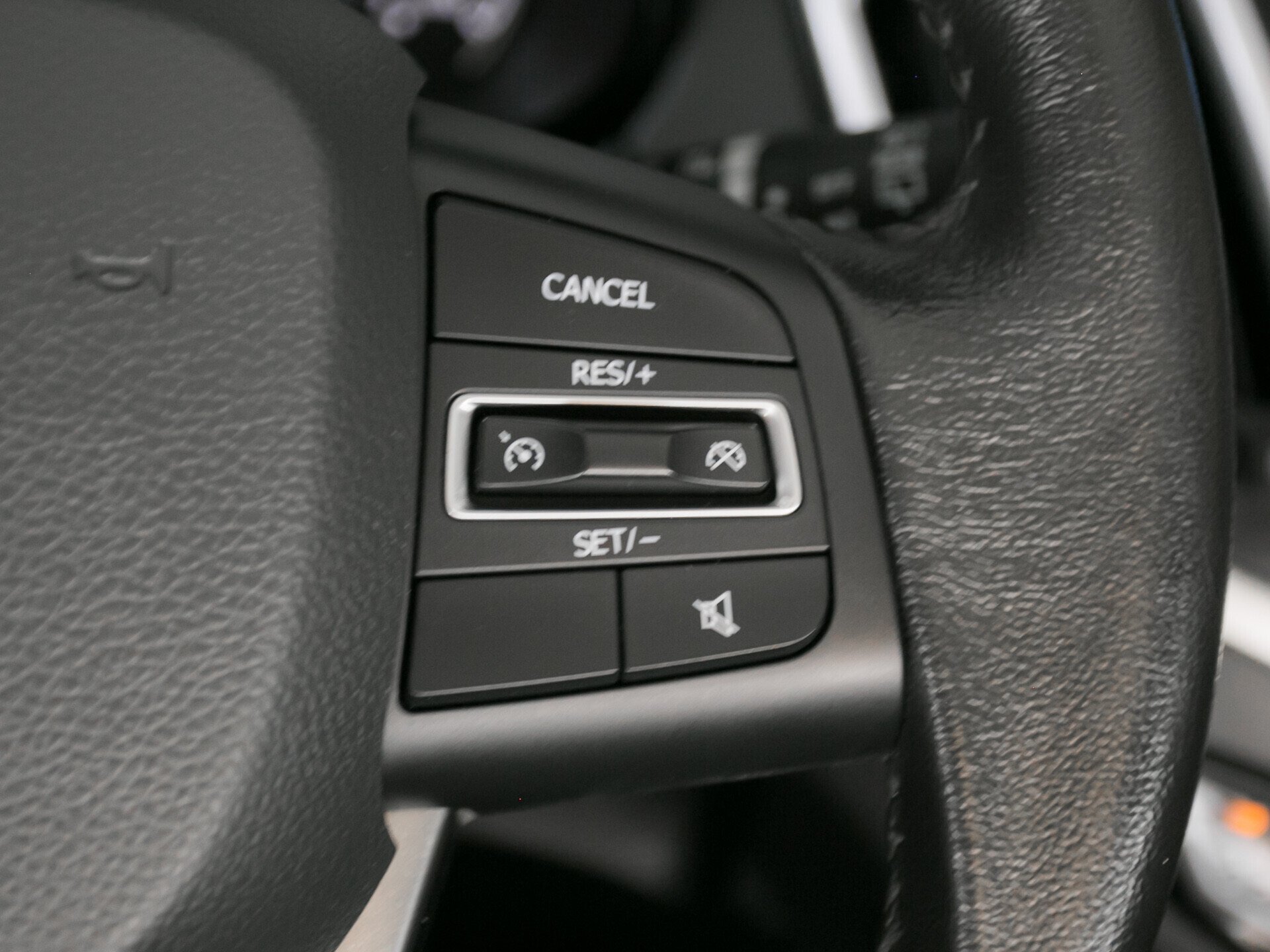 Dongfeng AX7, I 2.0 AT (140 л.с.)