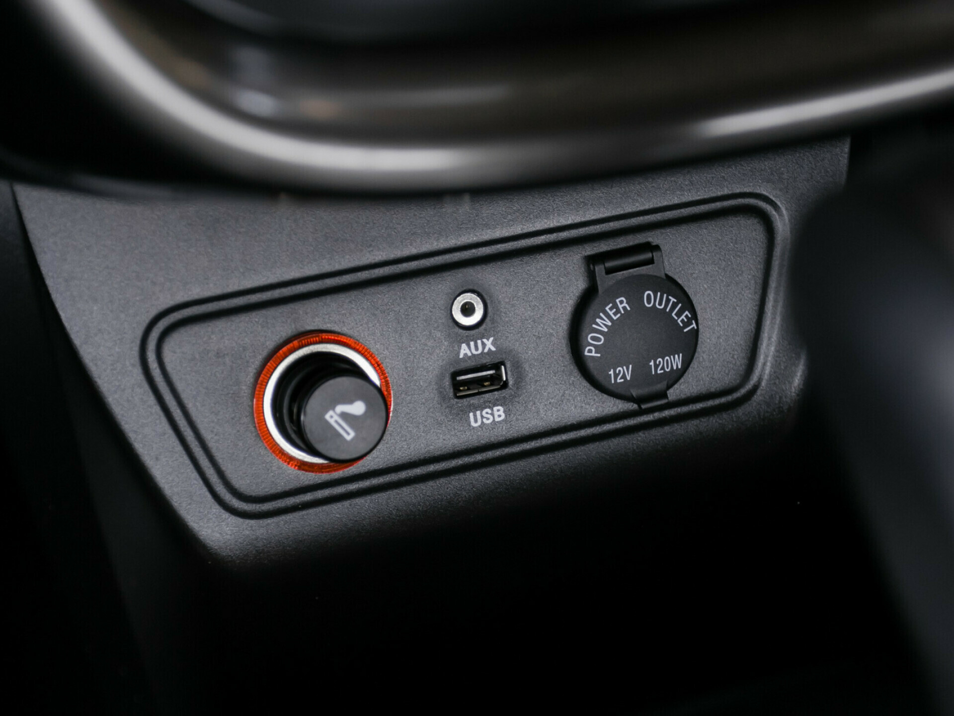 FAW Besturn X80, I 2.0 AT (142 л.с.)