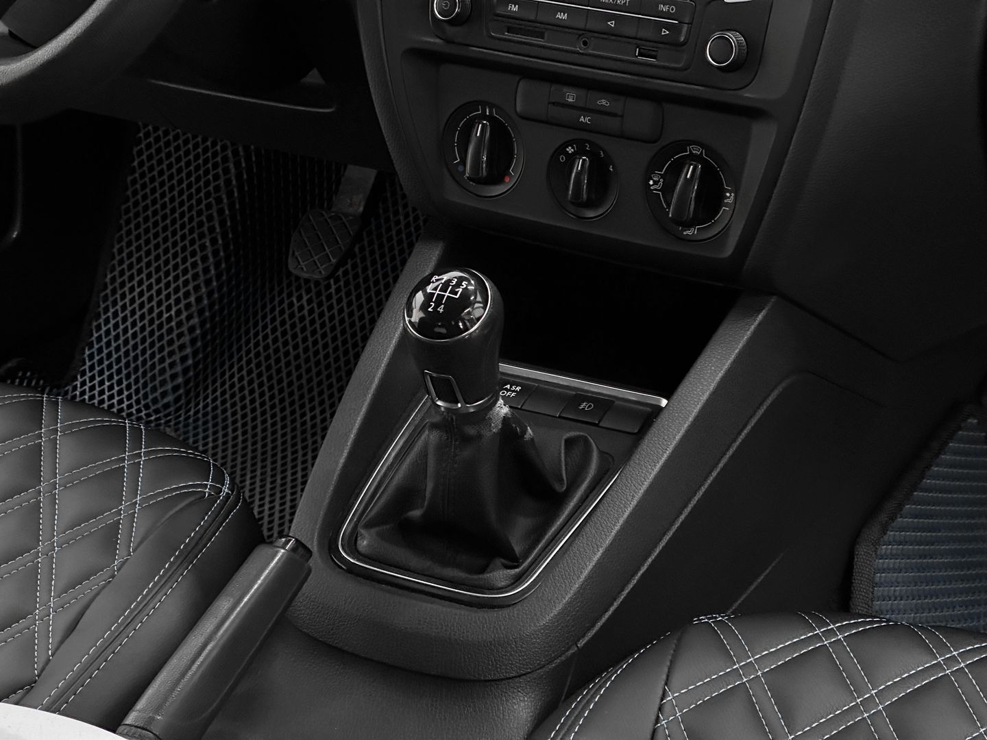 Volkswagen Jetta, VI Рестайлинг 1.6 MT (85 л.с.)