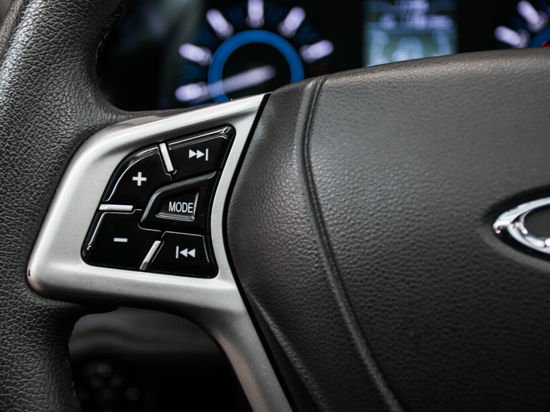 Chery Tiggo 3, I 1.6 MT (126 л.с.)