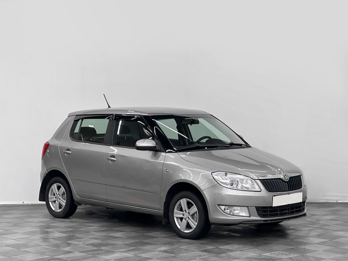 Skoda Fabia, II Рестайлинг 1.4 MT (86 л.с.)